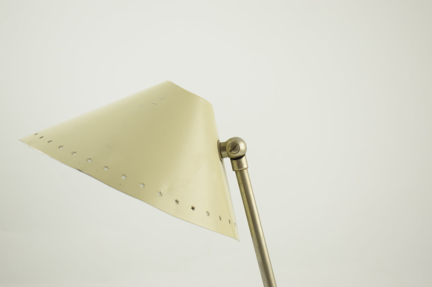 hala busquet, pinocchio pinokkio, industrial lamp, bedside lamp, desk light, dutch design, gispen raak dijkstra, minimalistic art, poulsen stilnovo, design icon eames, nelson eames pastoe, small tabe lamp, kalff sciolari rizzo