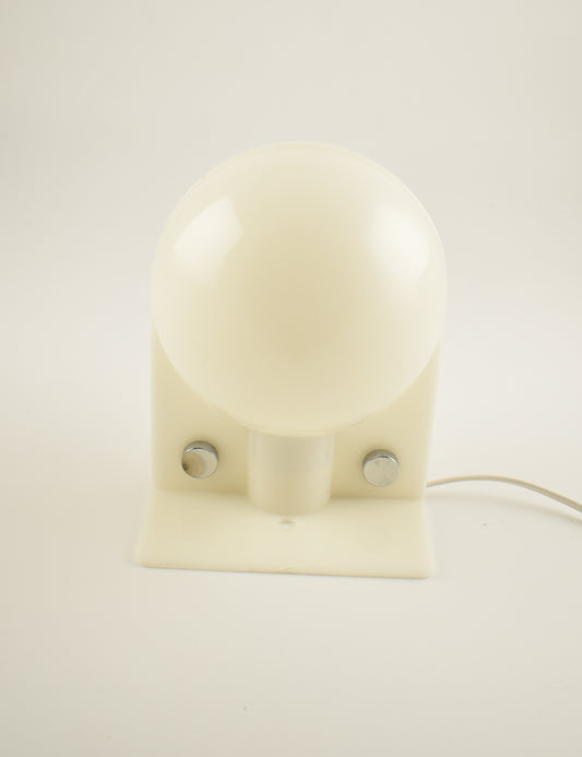 Harvey Guzzini bed table lamp Sirio by Brazzoni & Lampa Italian design icon from the 1970s, white