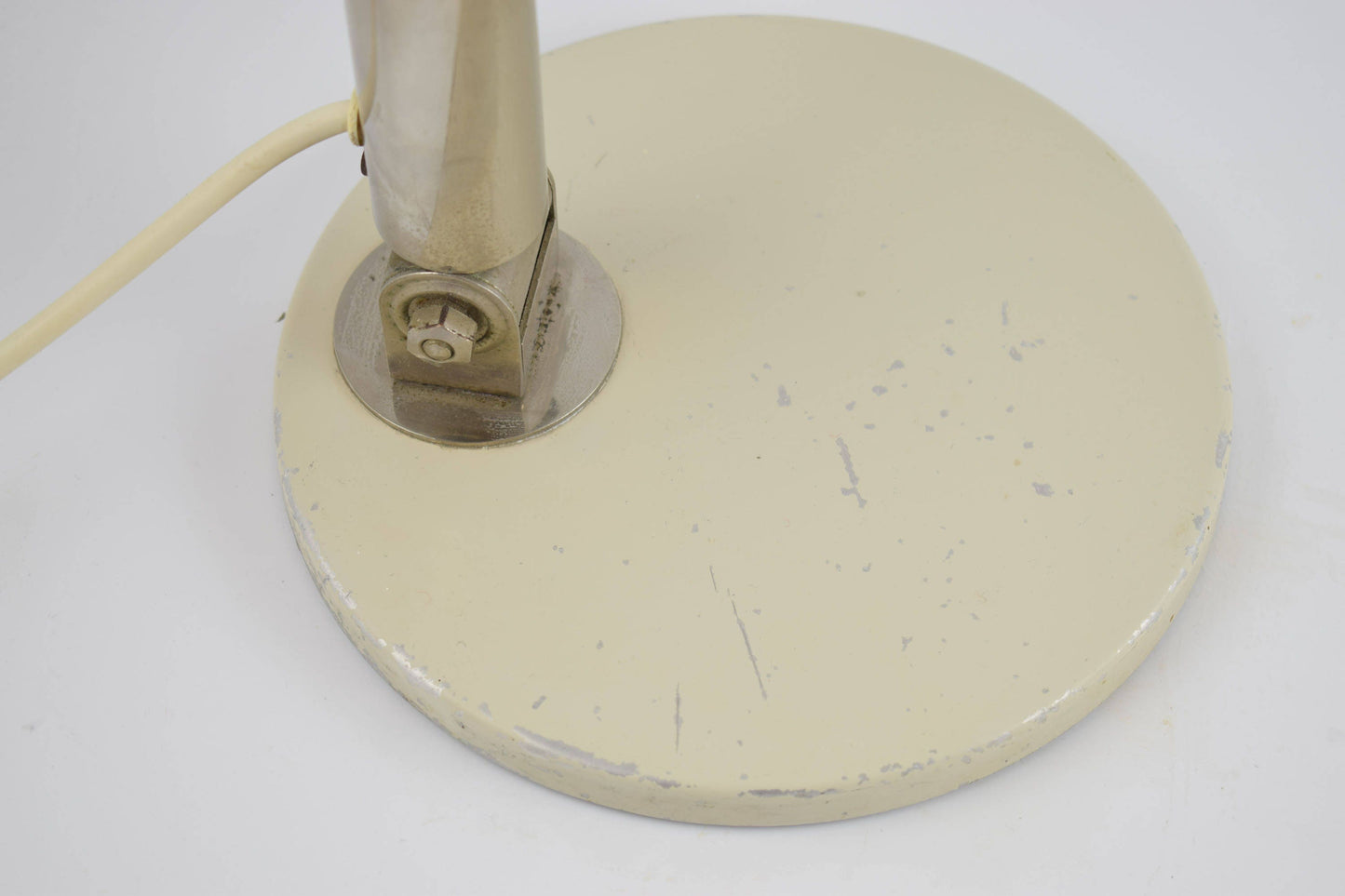 Hala Desk lamp Model 144 designed Busquet, famous design table light from The Netherlands