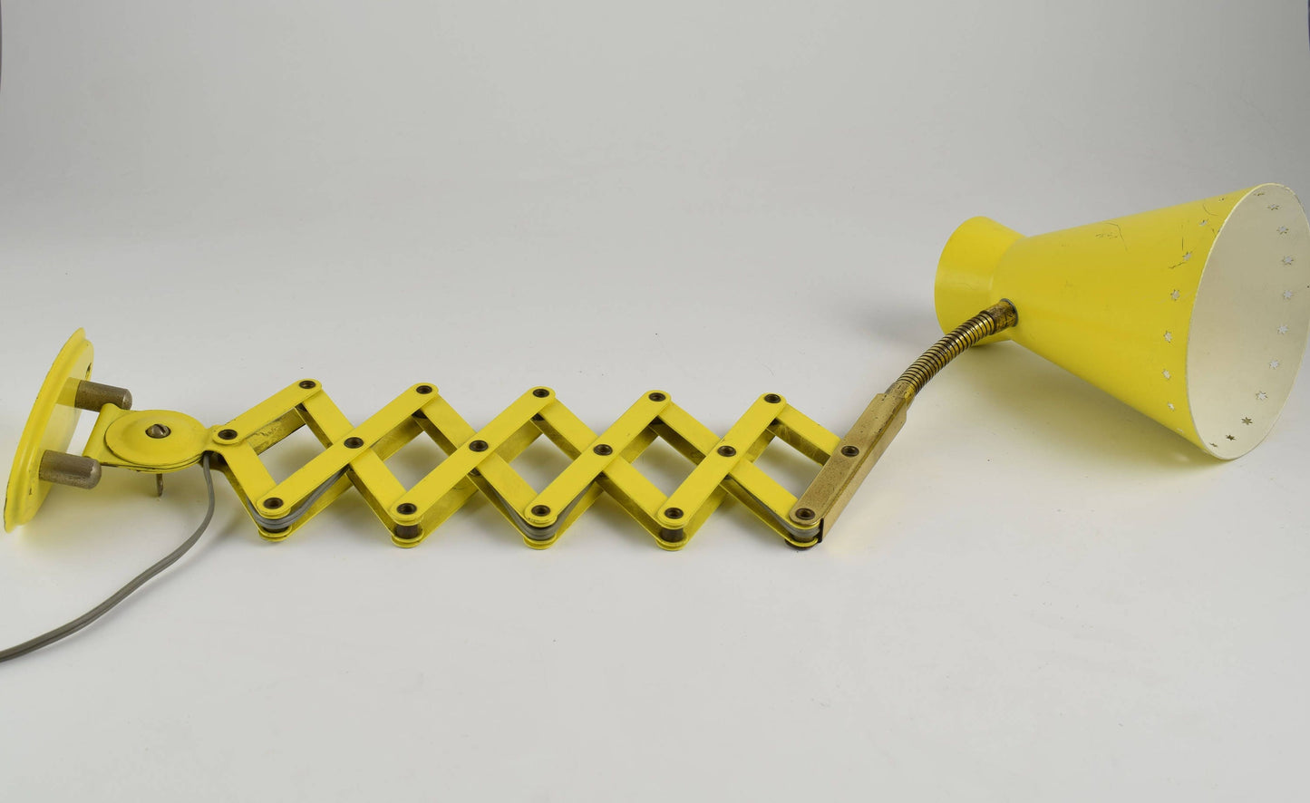 Scissors wall light. vintage yellow scissors wall lamp from the 60s.