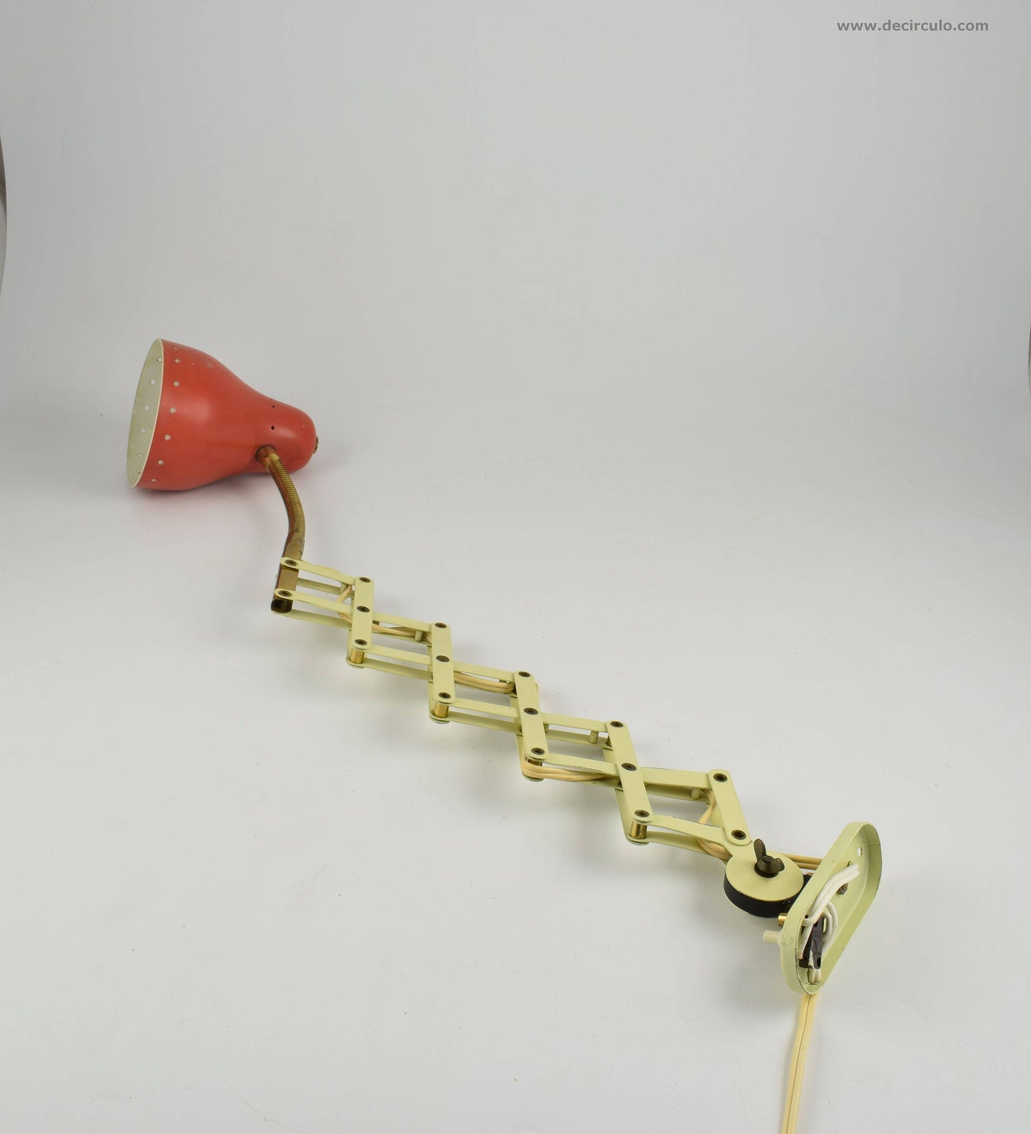 Aplique de tijera. Lámpara de pared tipo tijera roja de los años 60 de la empresa holandesa hala