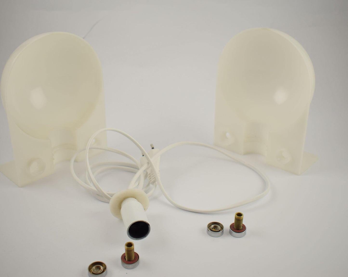 Harvey Guzzini bed table lamp Sirio by Brazzoni & Lampa Italian design icon from the 1970s, white