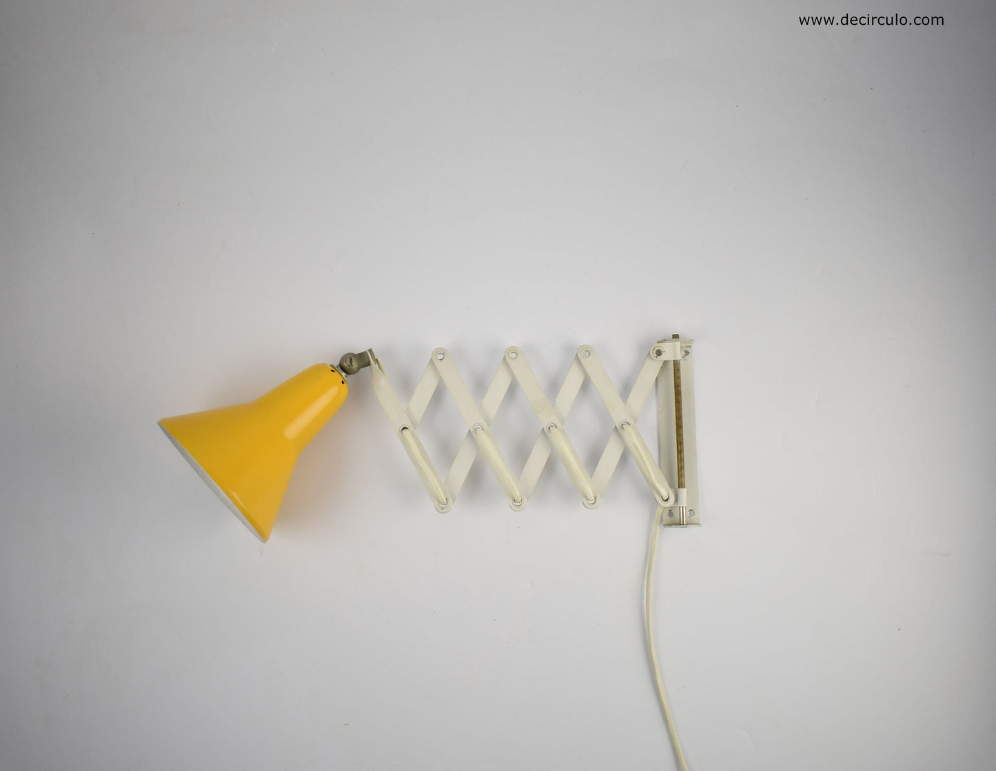 Anvia dutch retro schaarwandlamp geel en wit vintage wandlampje van anvia light designers