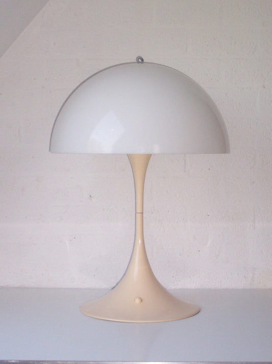 Retro vintage Panthella Table LAmp designed by Verner Panton for Louis Poulsen
