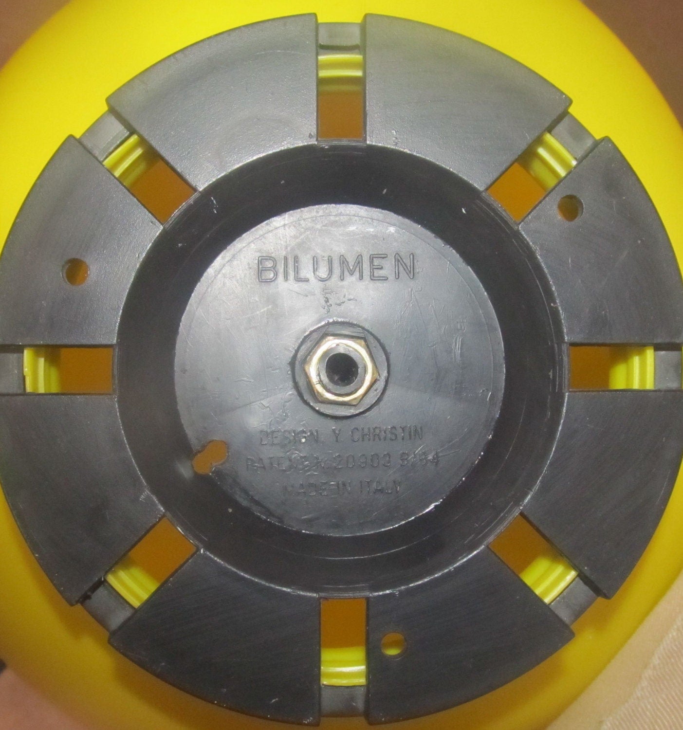 Ballonlamp ontworpen door Yves Christin voor Bilumen tafel- of wand-/plafondlamp