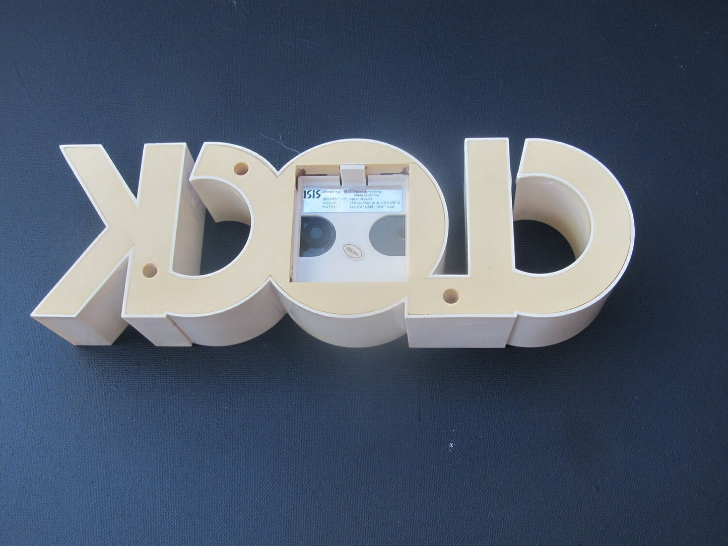 Beroemde ISIS klok, typische jaren 70/70 klok