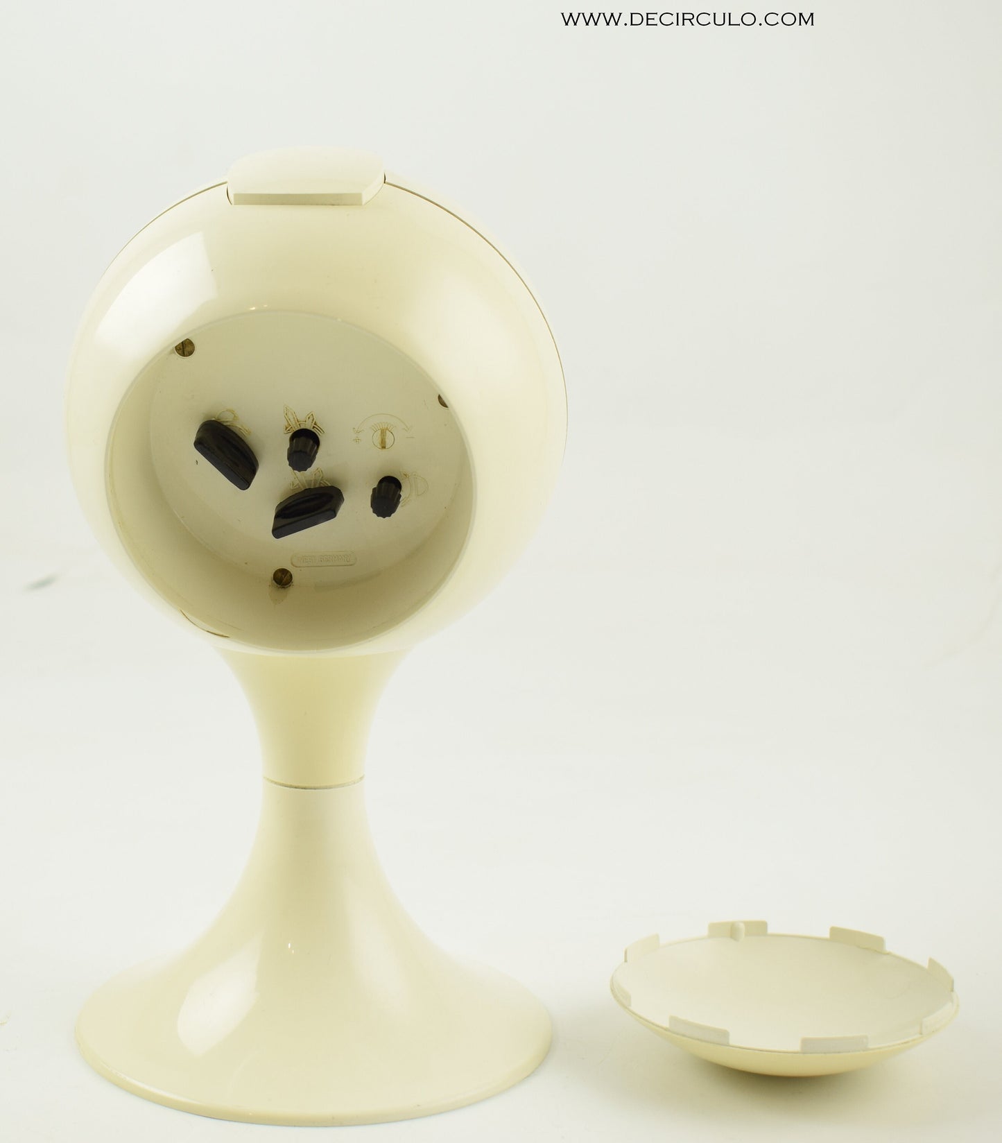 verner panton startrek star wars robot space invaders space age scandinavian design pedestal tulip junghans rhythm james bond colombo kartell blessing alarm clock bedroom white atomic age