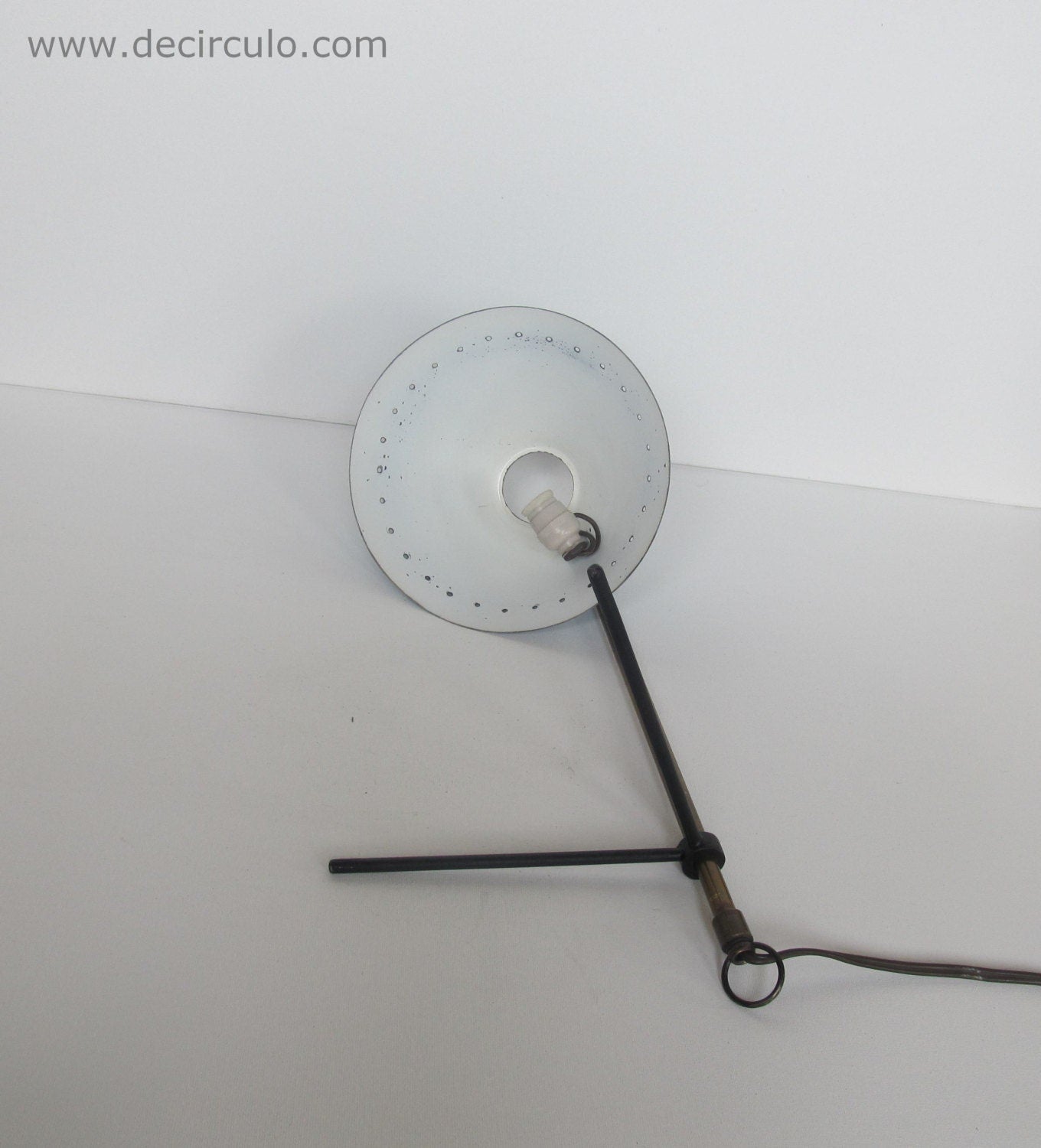 Lámpara Pinocho o lámpara pinokkio de Busquet icono industrial minimalista de los años cincuenta