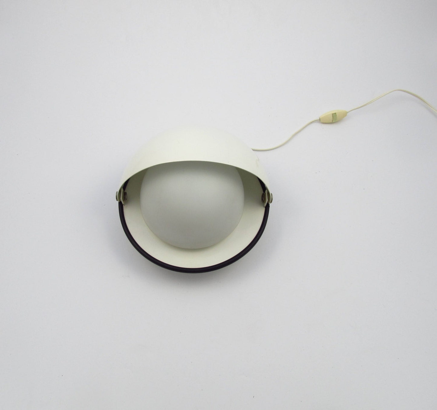 Dijkstra eclips white metal wall light with glass
