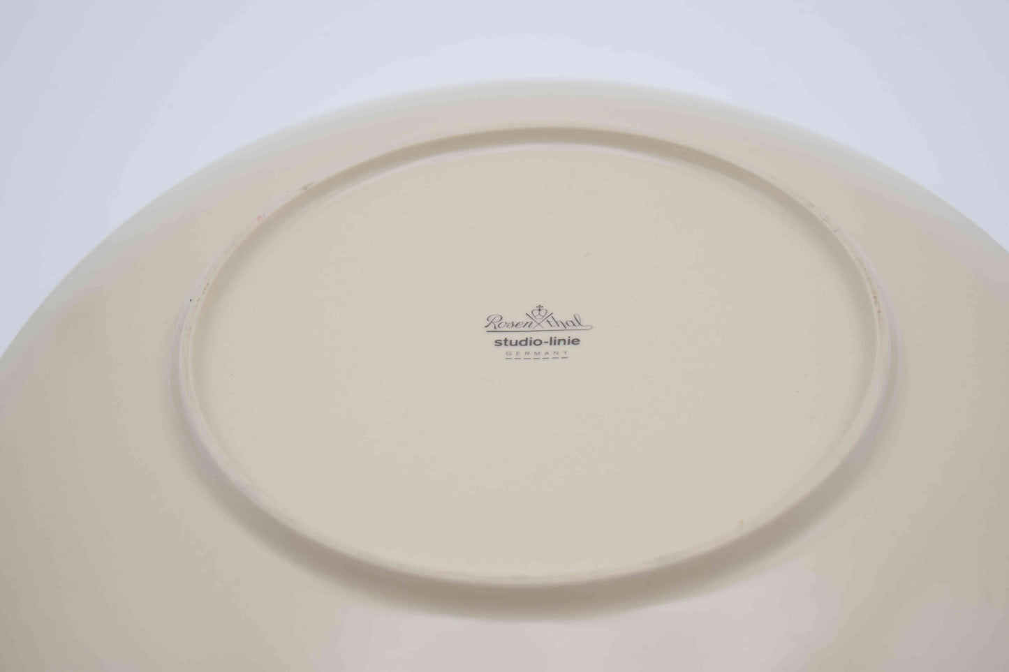 Memphis Group style, decorative bowl, rosenthal flash, decorative display, graffiti 1980s, new york style, business cards plate, design ceramic, german porcelain, Memphis Milano, Ettore Sottsass, Miami Vice design, Dior Mendini