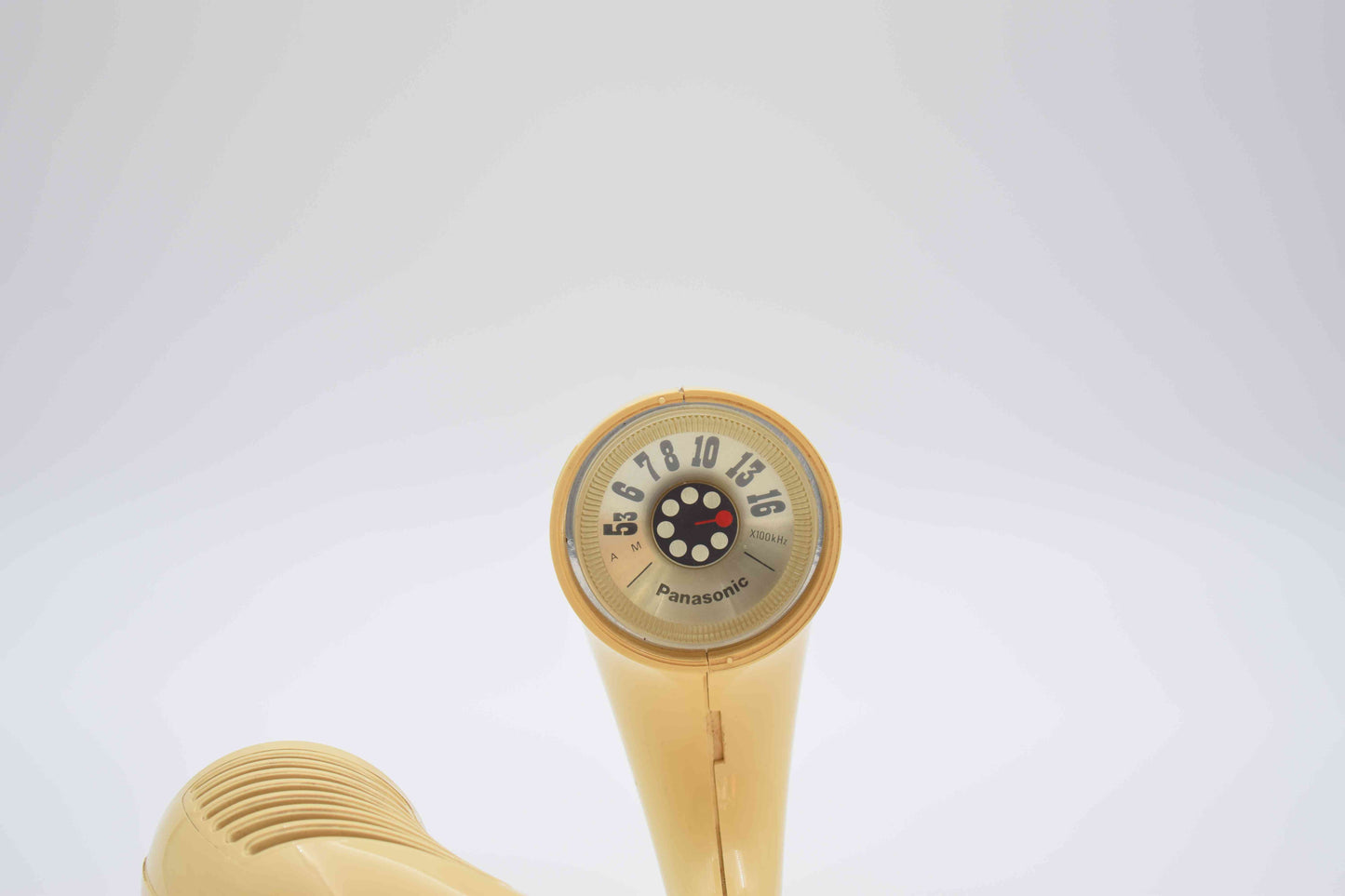 Toot-a-Loop panasonic plastic AM-transistor wrist-radio R-72