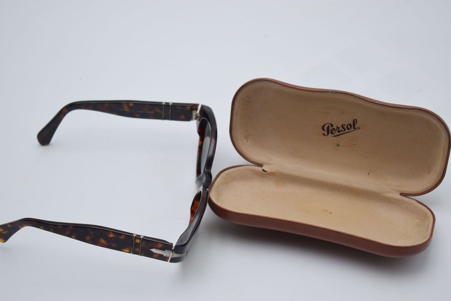 fendi chanel, vintage sunglasses, gucci prada, ray-ban oakley, persol balmain, burberry versace, cartier dior, Yves Saint Laurent, Miu Miu ysl, summer woman gift, dolce gabbana, Swarovski Trifari, Guerlain revlon