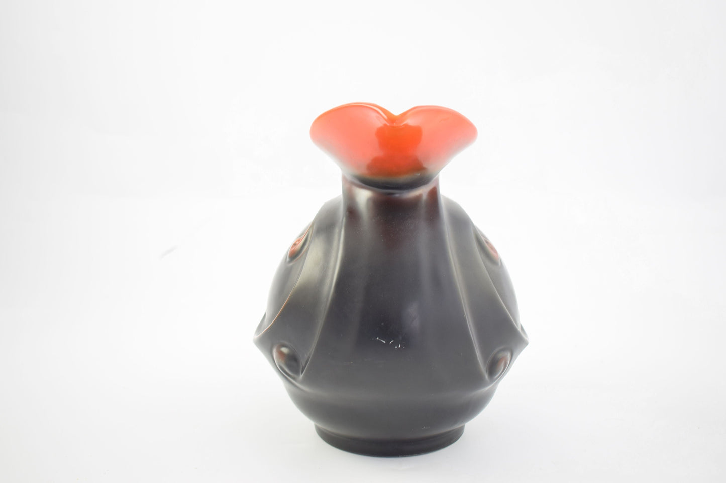Art Deco ceramic Vase, black and Red porcelain vase from Mosa Maastricht