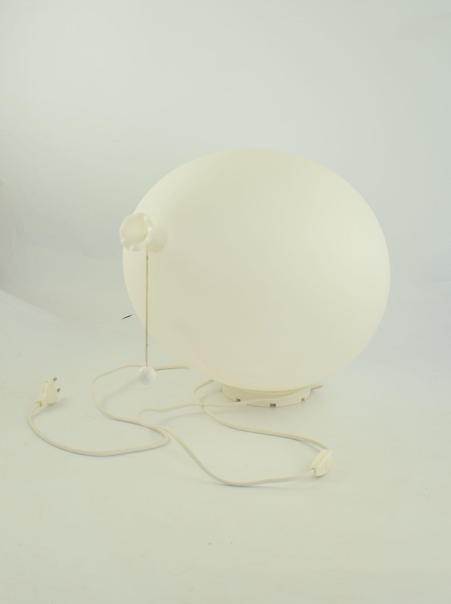 white design Balloon wall/ceiling light or Table lamp XL version from ik (NOT BILUMEN)