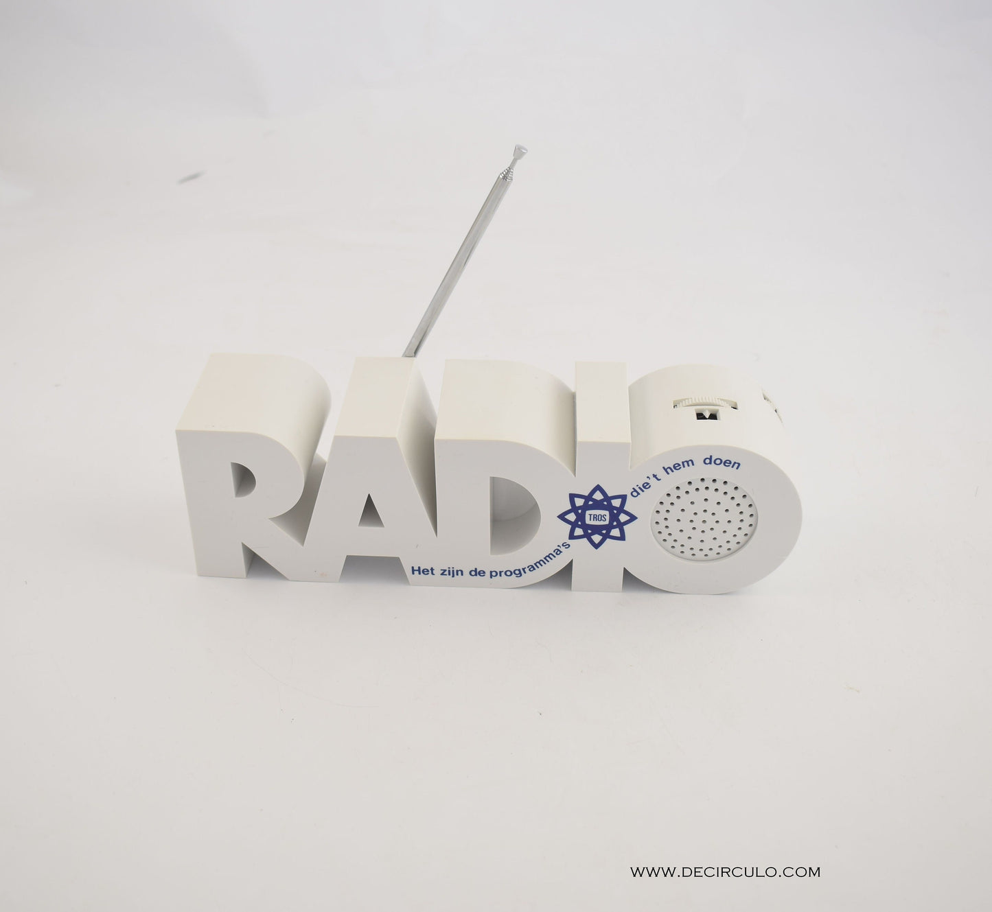 Radio radio Model in the form of the word radio AM and FM frequency