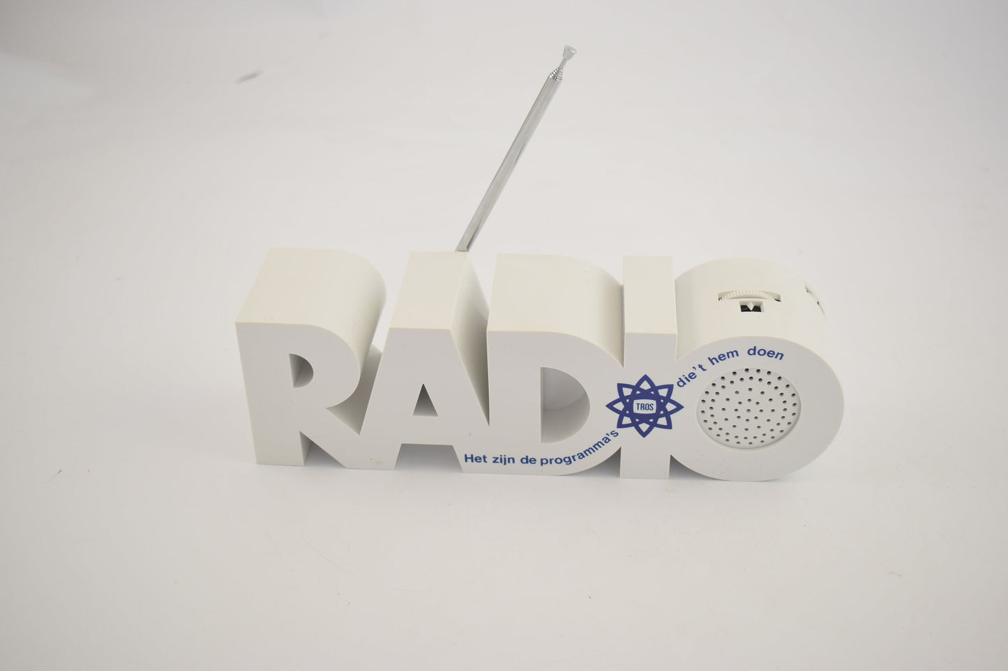 Radio radio Model in the form of the word radio AM and FM frequency