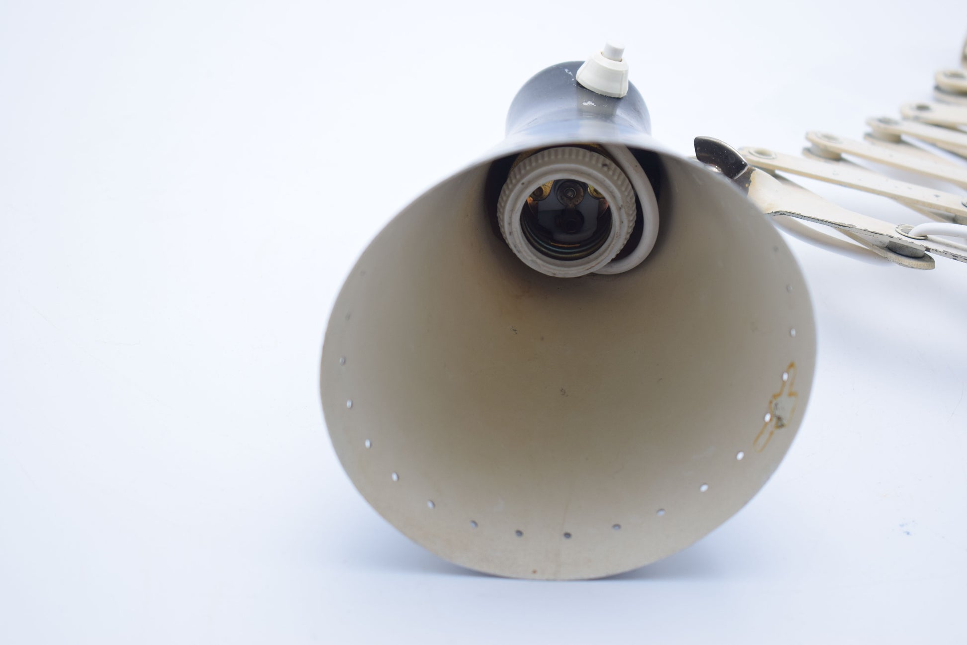 anvia dutch design, hala raak herda, industrial lamp, harmonica lamp, scissors lamp, zigzag wall lamp, green wall light, midcentury modern, office sconce, green sconces, bertoia miller eames, kalff rietveld, hoogervorst anvia