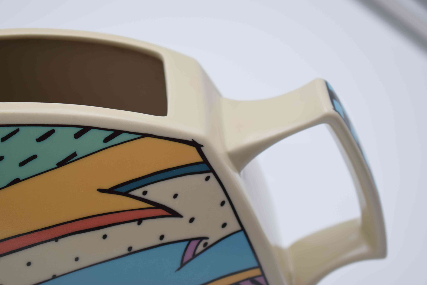 memphis style, graffiti 1980s, rosenthal ceramics, rosenthal porcelain, vintage plates, flash one rosenthal, museum piece, 1980s design, vintage ikea, vintage kitchenware, Villeroy Boch, design kitchenware