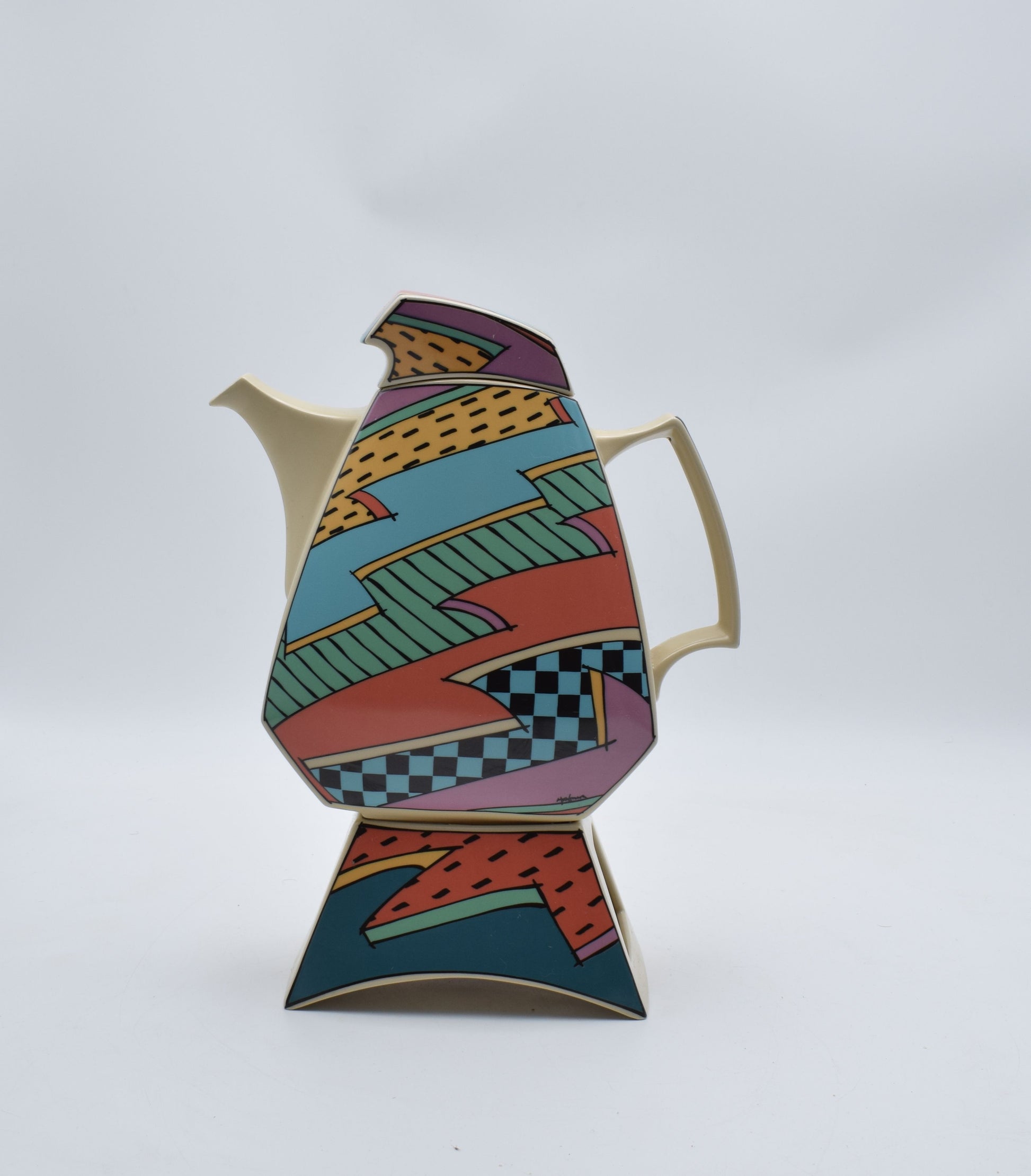 memphis style, rosenthal ceramics, rosenthal porcelain, vintage plates, flash one rosenthal, 1980s design, vintage kitchenware, Villeroy Boch, design kitchenware, Dorothy Hafner, keith haring, Andy Warhol, popart