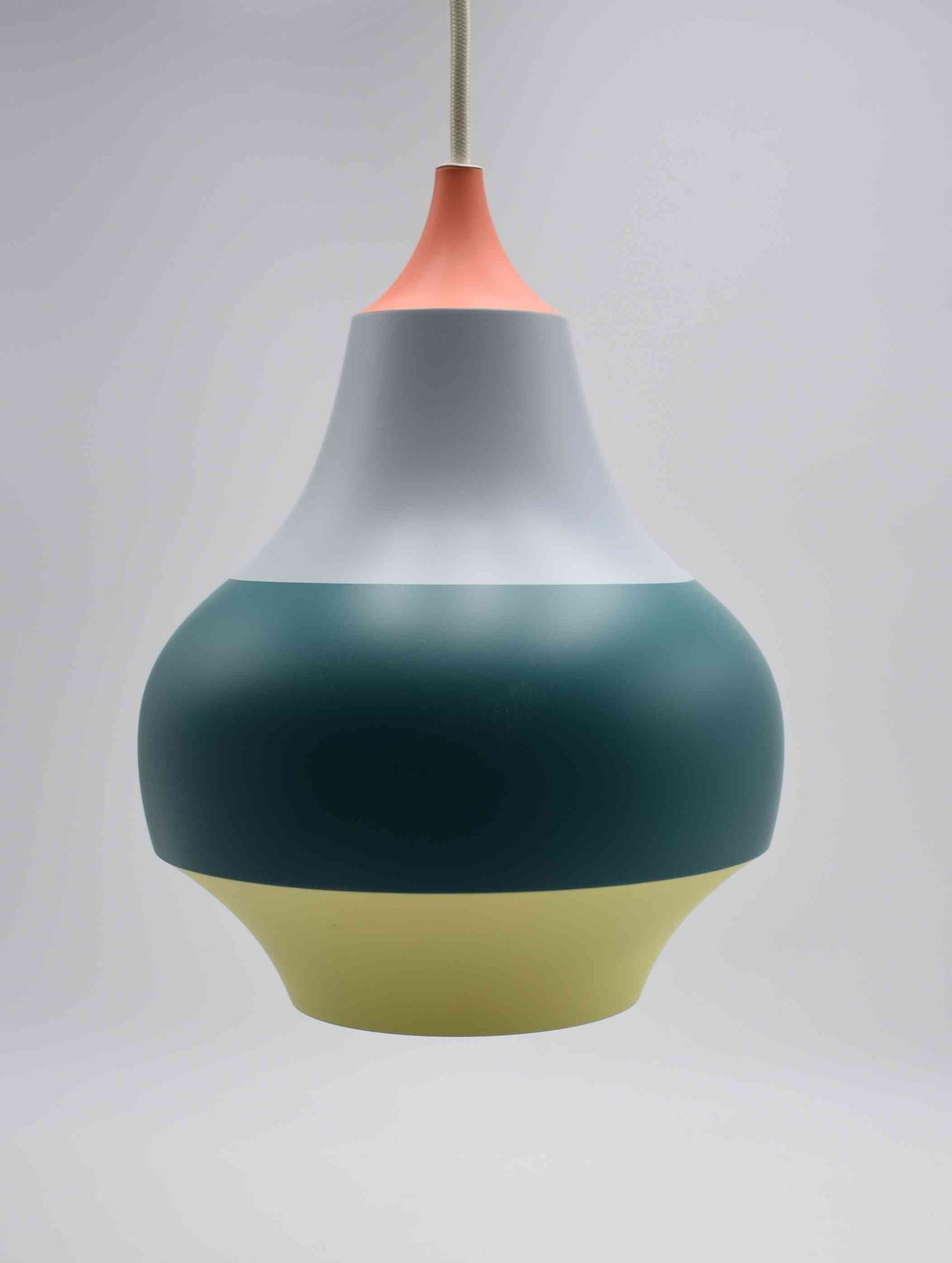 louis poulsen, danish design, color full pendant, kitchen lamp, Scandinavian lamp, cirque fog morup, vitra martinelli, Arne Jacobsen, Hans Wegner, Poul Henningsen, ero Saarinen lamp, design hanging lamp, memphis milano