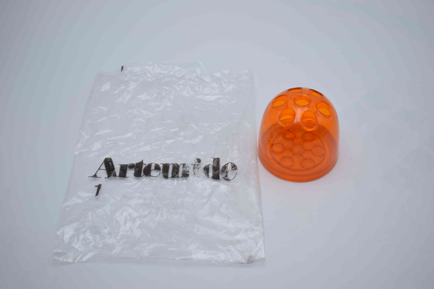 dedalino dedalotto, dedalo artemide, Emma Gismondi, italian design 1960s, space age design, atomic age design, pencil holder, office supply, Danese Milano, Desk organizer, Iconic object, Pen stand, collectors item