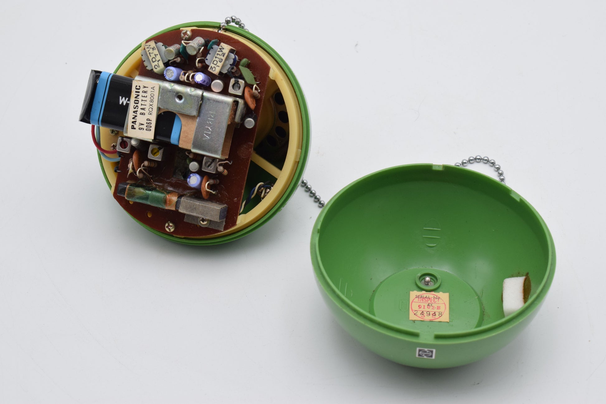 panasonic, radio, panapet, space, retro, flower power, eames era, space age radio, model R-70 panasonic, ufo radio, national radio, Radio icon design, japanese radio