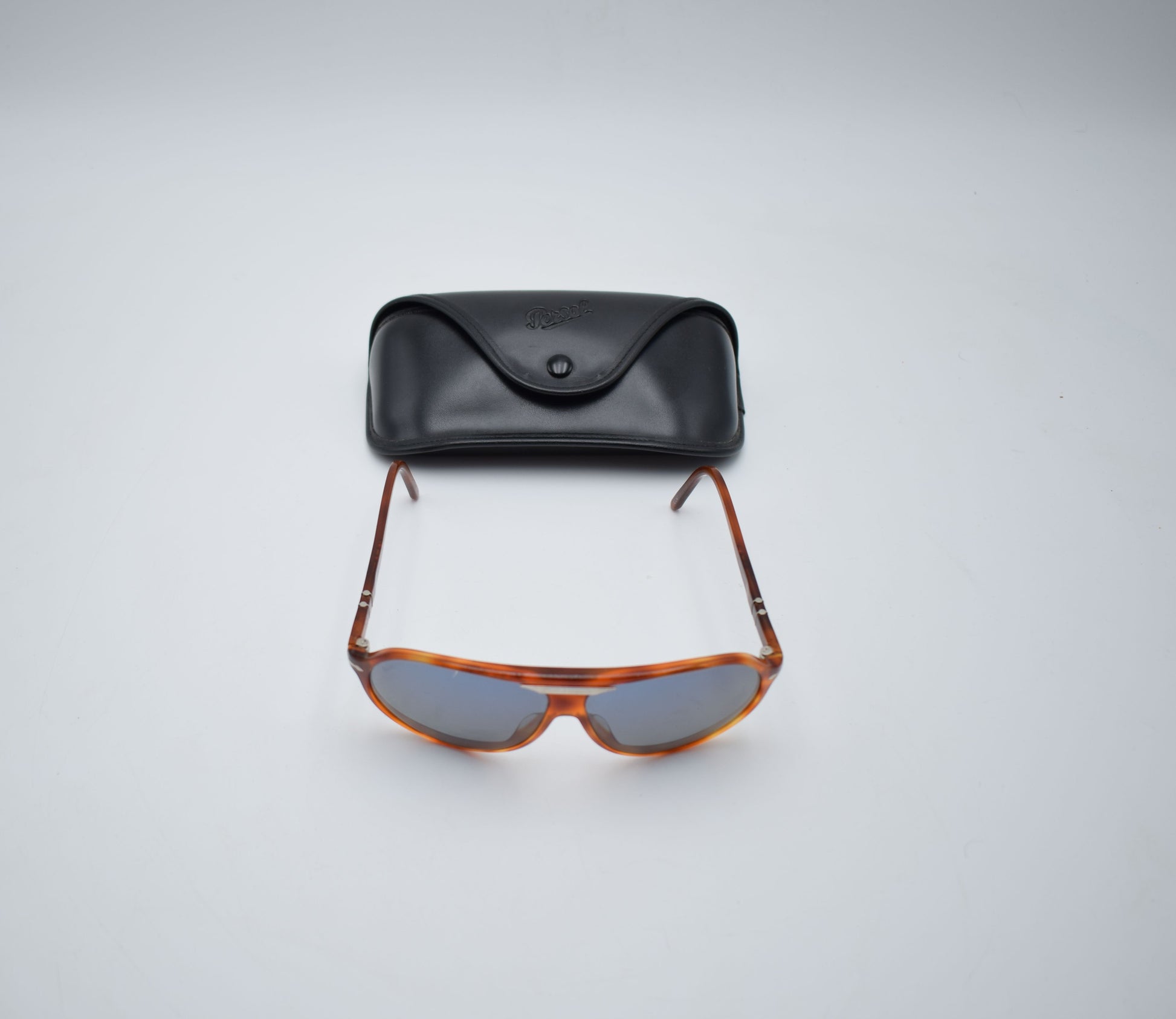 fendi chanel, vintage sunglasses, gucci prada, ray-ban oakley, persol balmain, burberry versace, cartier dior, Yves Saint Laurent, Miu Miu ysl, summer woman gift, dolce gabbana, Swarovski Trifari, Guerlain revlon