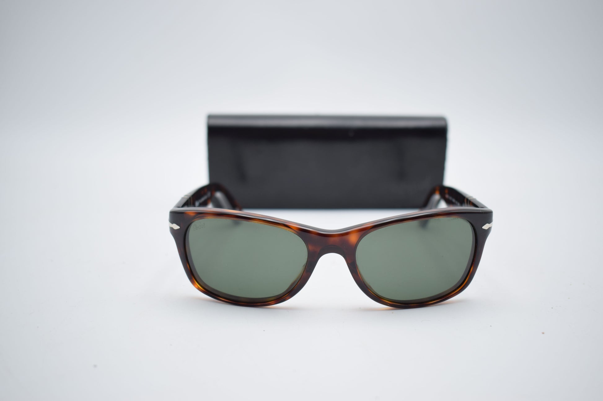 fendi chanel, vintage sunglasses, gucci prada, ray-ban oakley, persol balmain, burberry versace, cartier dior, Yves Saint Laurent, summer woman gift, dolce gabbana, Guerlain revlon, tortoise sunglasses, stylish sunglasses