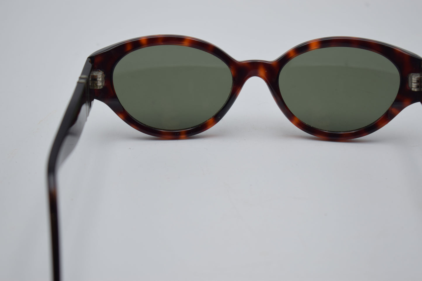 fendi chanel, vintage sunglasses, gucci prada, ray-ban oakley, persol balmain, burberry versace, cartier dior, Yves Saint Laurent, Miu Miu ysl, summer woman gift, dolce gabbana, Swarovski Trifari, Guerlain revlon