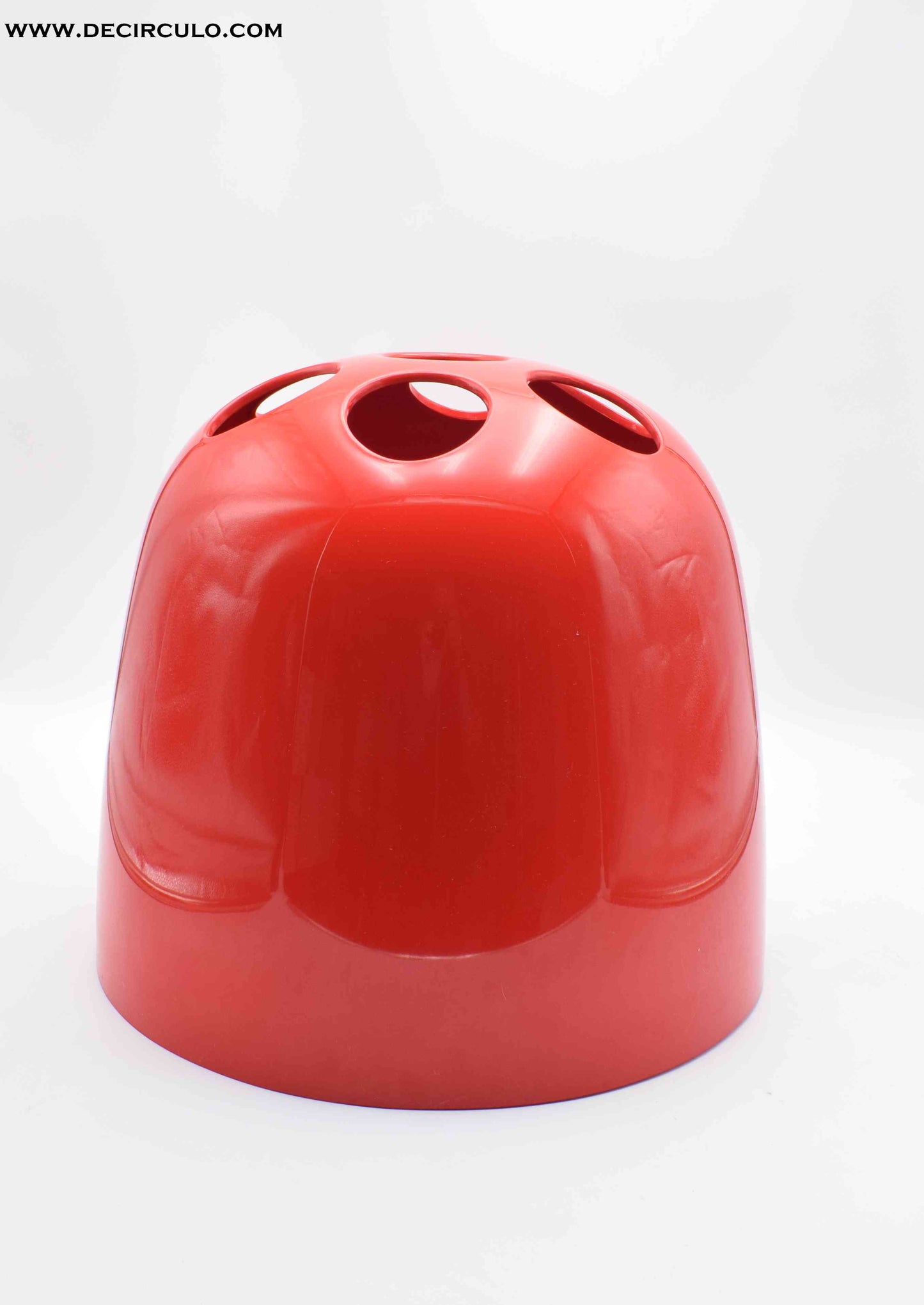 artemide, gismondi, italian design, kartell, colombo, retro, panton, space age, hall, eames, Black, james bond, decirculo