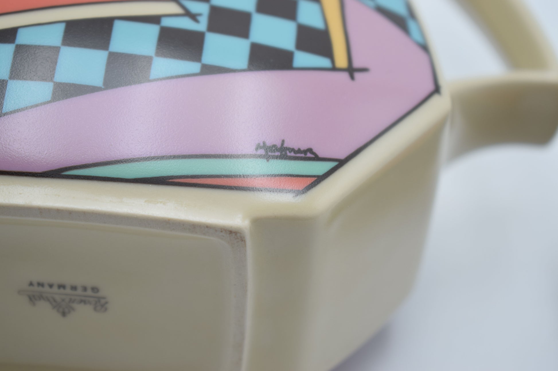 memphis style, rosenthal ceramics, rosenthal porcelain, vintage plates, flash one rosenthal, 1980s design, vintage kitchenware, Villeroy Boch, design kitchenware, Dorothy Hafner, keith haring, Andy Warhol, popart