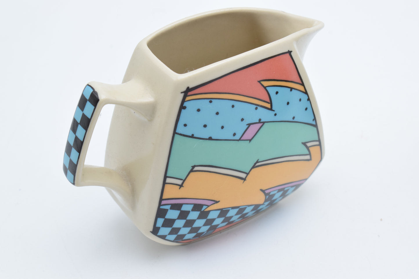 memphis style, graffiti 1980s, rosenthal ceramics, rosenthal porcelain, vintage plates, flash one rosenthal, museum piece, 1980s design, vintage ikea, vintage kitchenware, Villeroy Boch, olive oil dispenser, olive oil bottle