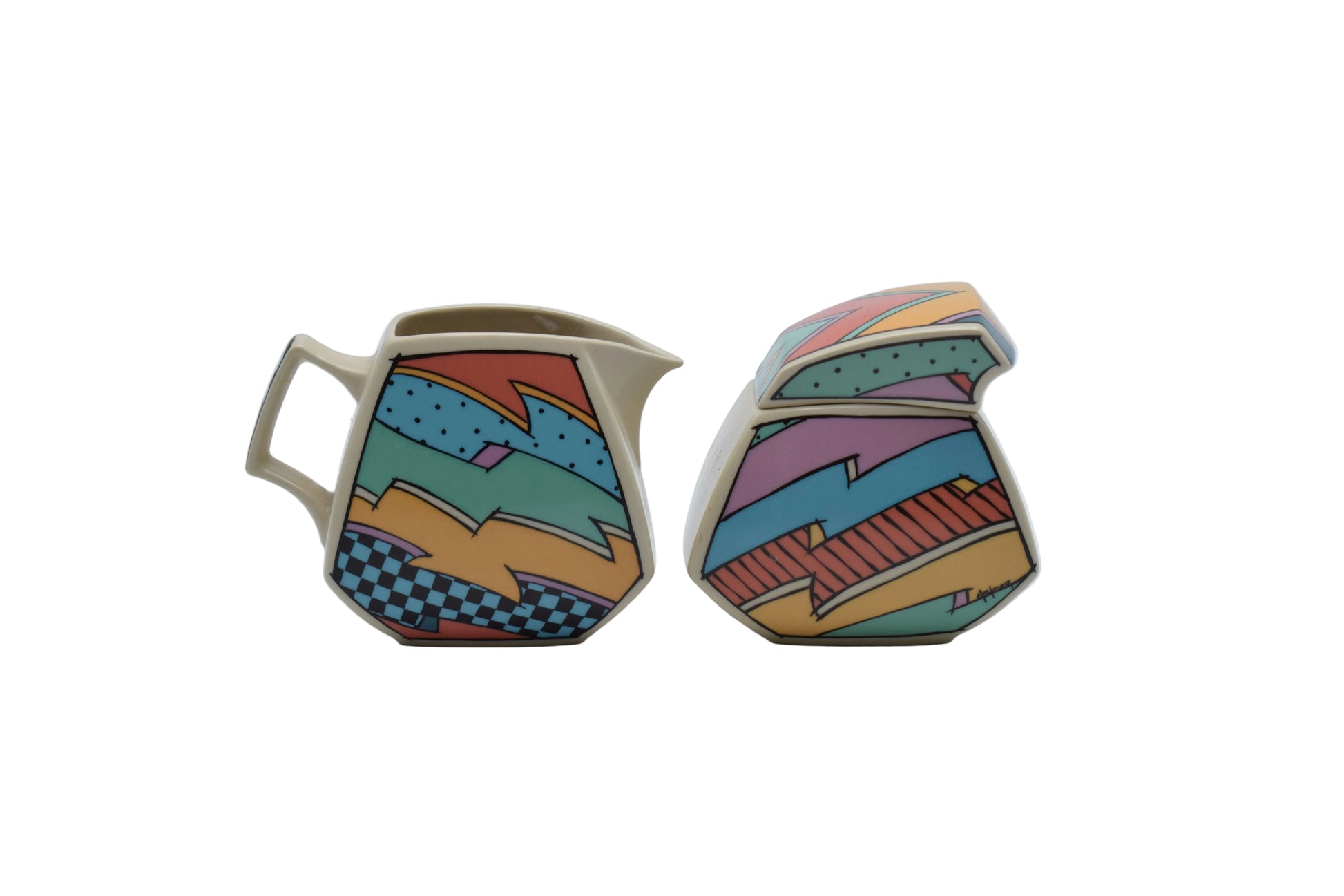 memphis style, graffiti 1980s, rosenthal ceramics, rosenthal porcelain, vintage plates, flash one rosenthal, museum piece, 1980s design, vintage ikea, vintage kitchenware, Villeroy Boch, olive oil dispenser, olive oil bottle