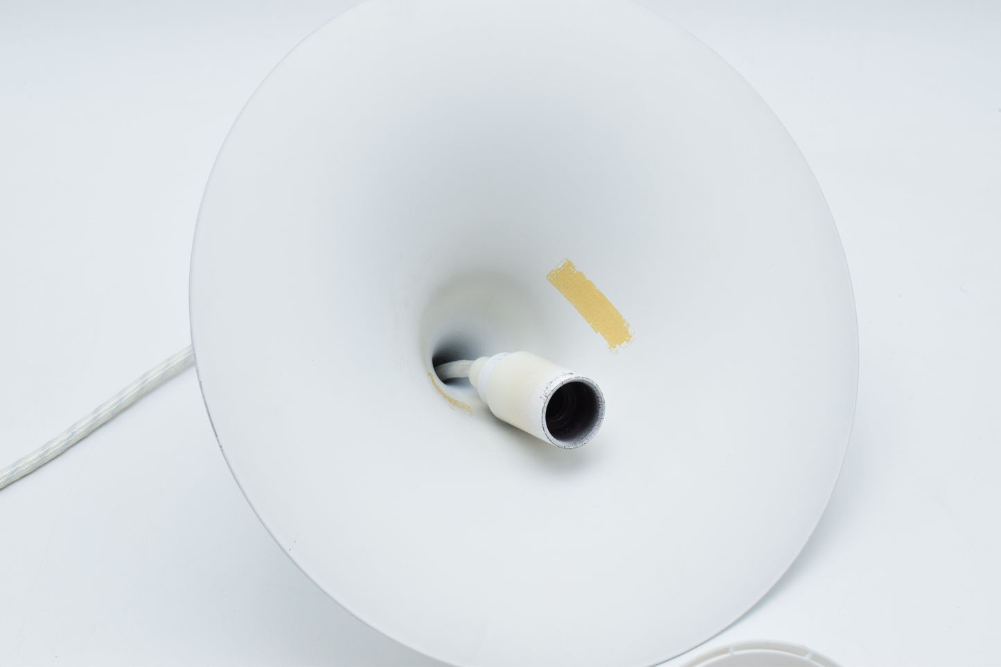 Semi fog morup, Bonderup Thorup, Danish designlamp, Scandinavian design, minimalism, moma new york, midmod sixties, happy days, white lamp, diningroom light, minimalist light, kitchen light, vitra miller