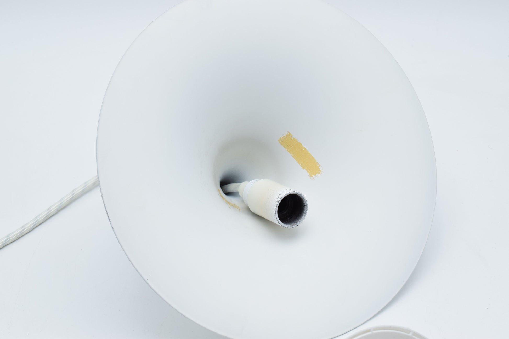 Semi fog morup, Bonderup Thorup, Danish designlamp, Scandinavian design, minimalism, moma new york, midmod sixties, happy days, white lamp, diningroom light, minimalist light, kitchen light, vitra miller