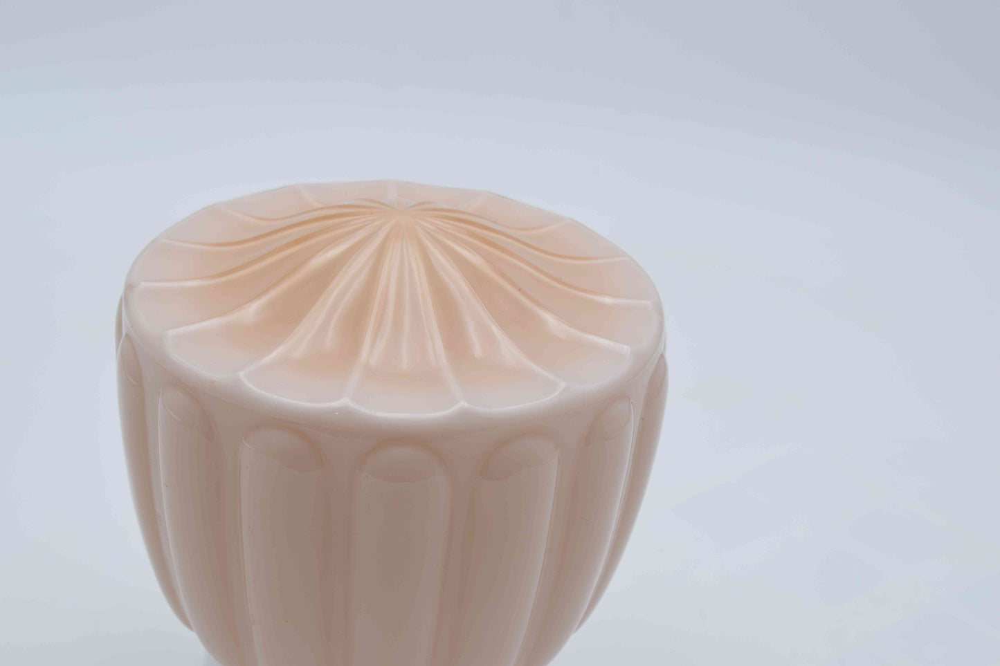 thabur lamp, art deco nouveau, french deco lamp, dutch glass, René Lalique, Le Corbusier, Jean Dunand, Sonia Delaunay, Chrysler new york, bauhaus, toilet light, The Great Gatsby, chic bathroom lamp