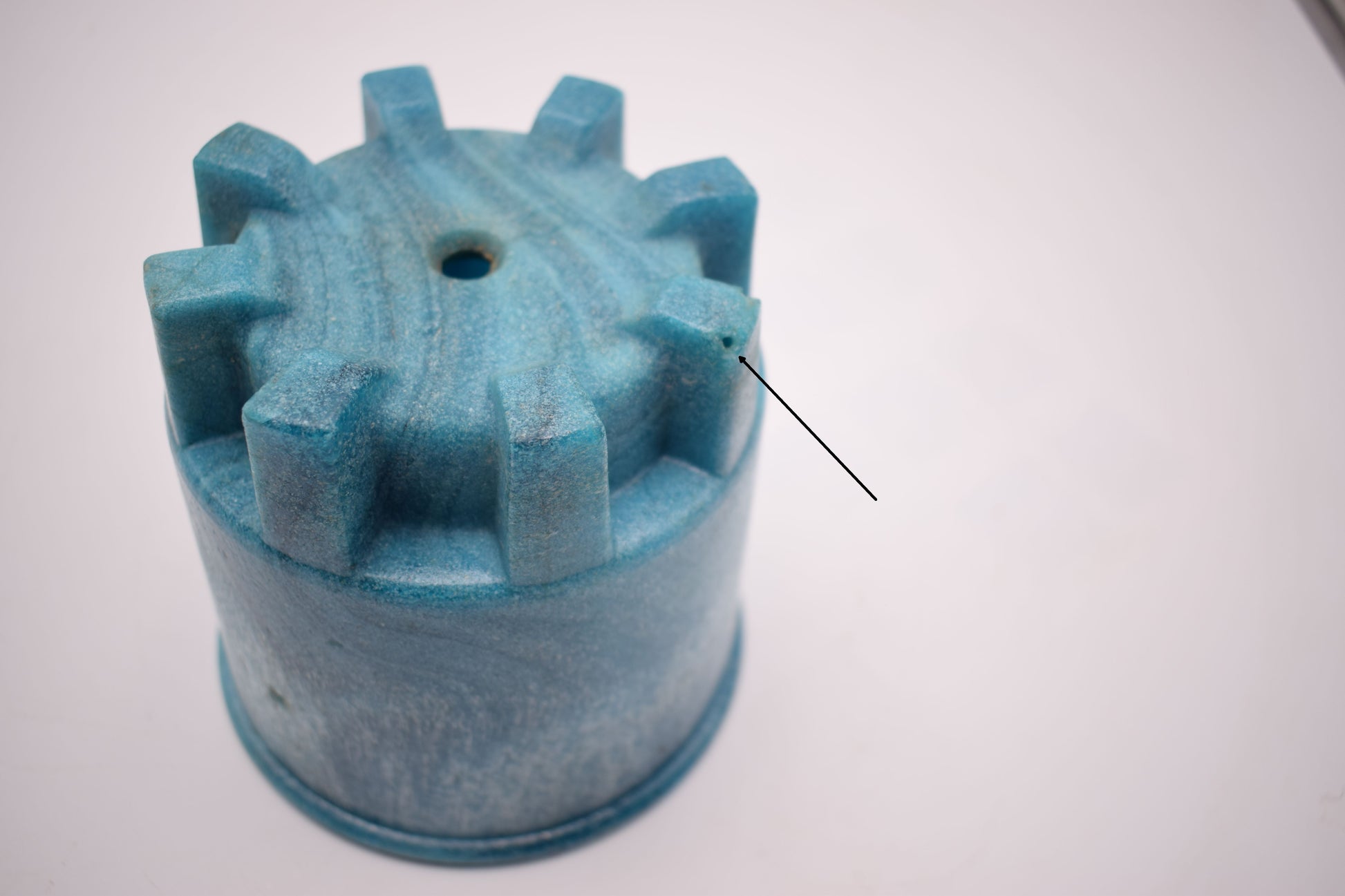 ad copier, cactus pot, flower pot, ceramic glass design, leerdam glass, 1950s graniver, art deco vase, presed glass, René Lalique, Dale Chihuly, Iittala glass, unica series, green yellow vase