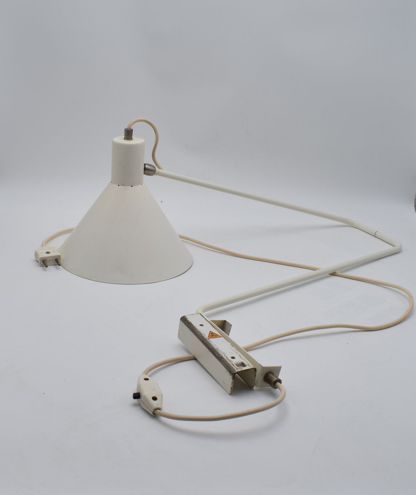wall lamp, wall light, anvia, hoogervorst, hala, dutch design, mid century, elbow light, scissors lamp, sconce, harmonica lamp, panton, paperclip lamp