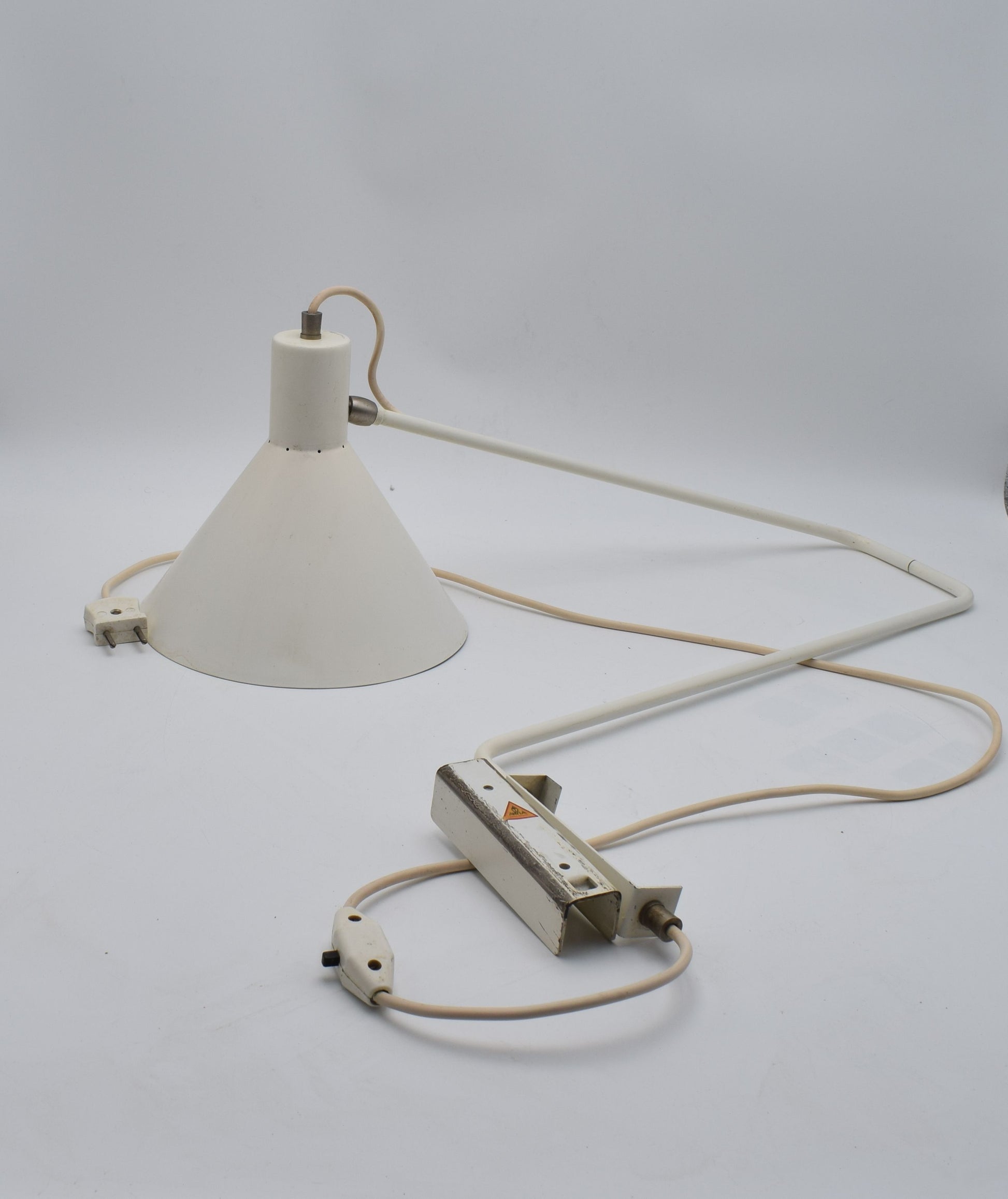 wall lamp, wall light, anvia, hoogervorst, hala, dutch design, mid century, elbow light, scissors lamp, sconce, harmonica lamp, panton, paperclip lamp