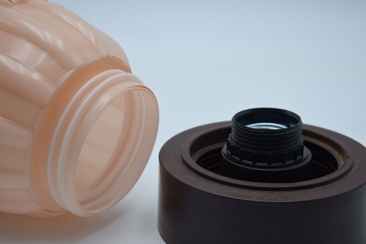 thabur lamp, art deco nouveau, french deco lamp, dutch glass, René Lalique, Le Corbusier, Jean Dunand, Chrysler new york, bauhaus, toilet light, interbellum lamp, titanic lamp, tiffany lamp