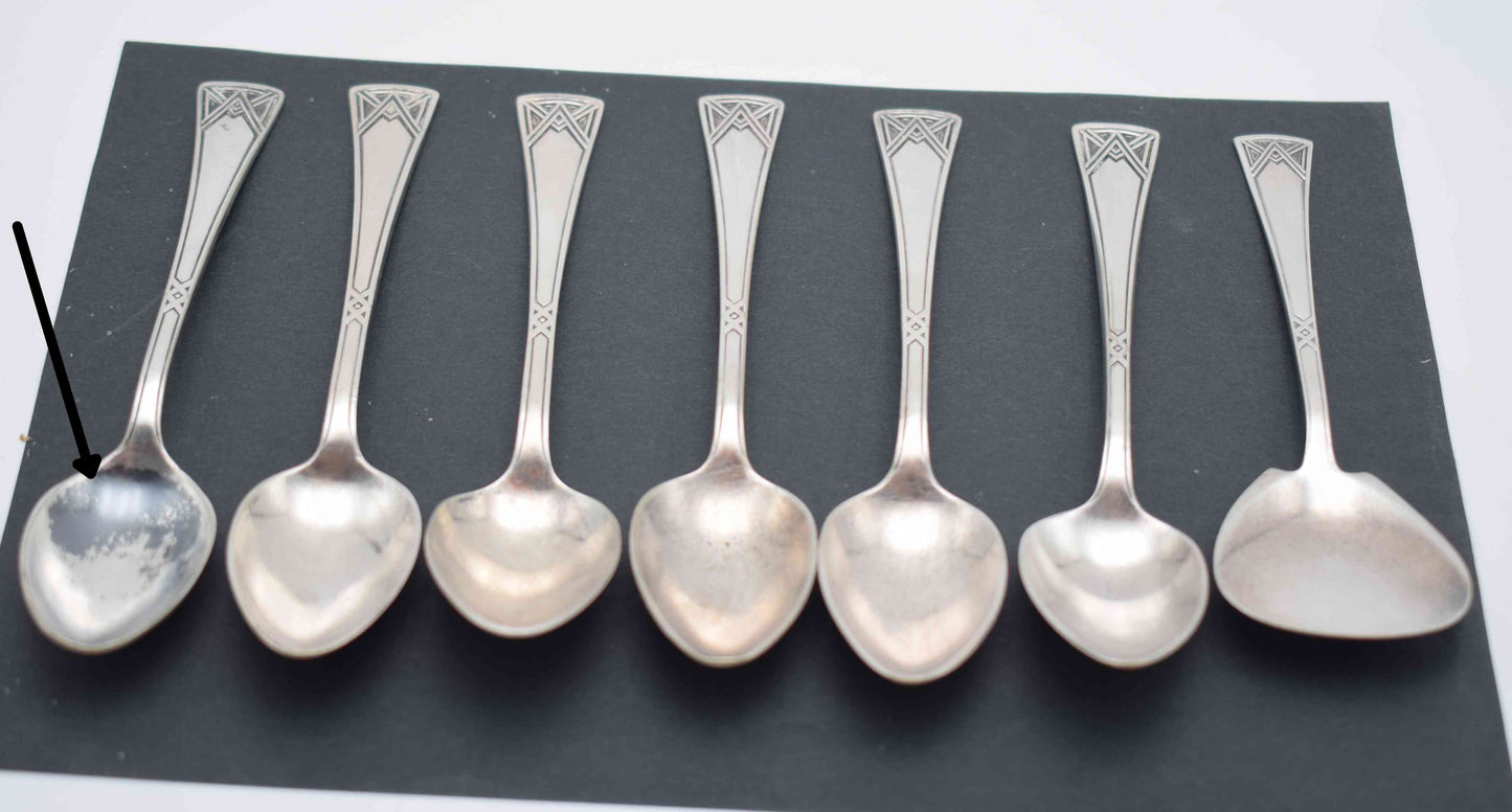 art deco, art nouveau, tea spoon 1930s, cake forks 1920s, Celtic Knot Teaspoon, René Lalique, Le Corbusier, Jugendstil cutlery, Epstein Brothers, Art Deco Interior, Cilquin gero, gispen coffee tea, art deco kitchen