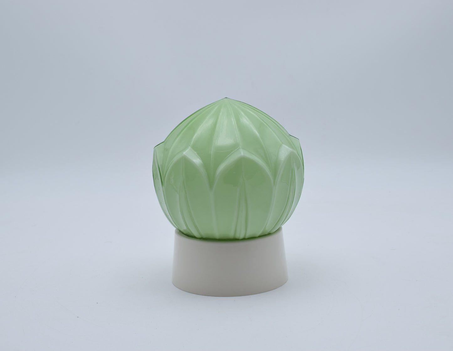 thabur lamp, art deco nouveau, french deco lamp, dutch glass, René Lalique, Le Corbusier, Jean Dunand, Chrysler new york, bauhaus, toilet light, vintage home decor, midcentury lamp, 1920s 1930s lamp