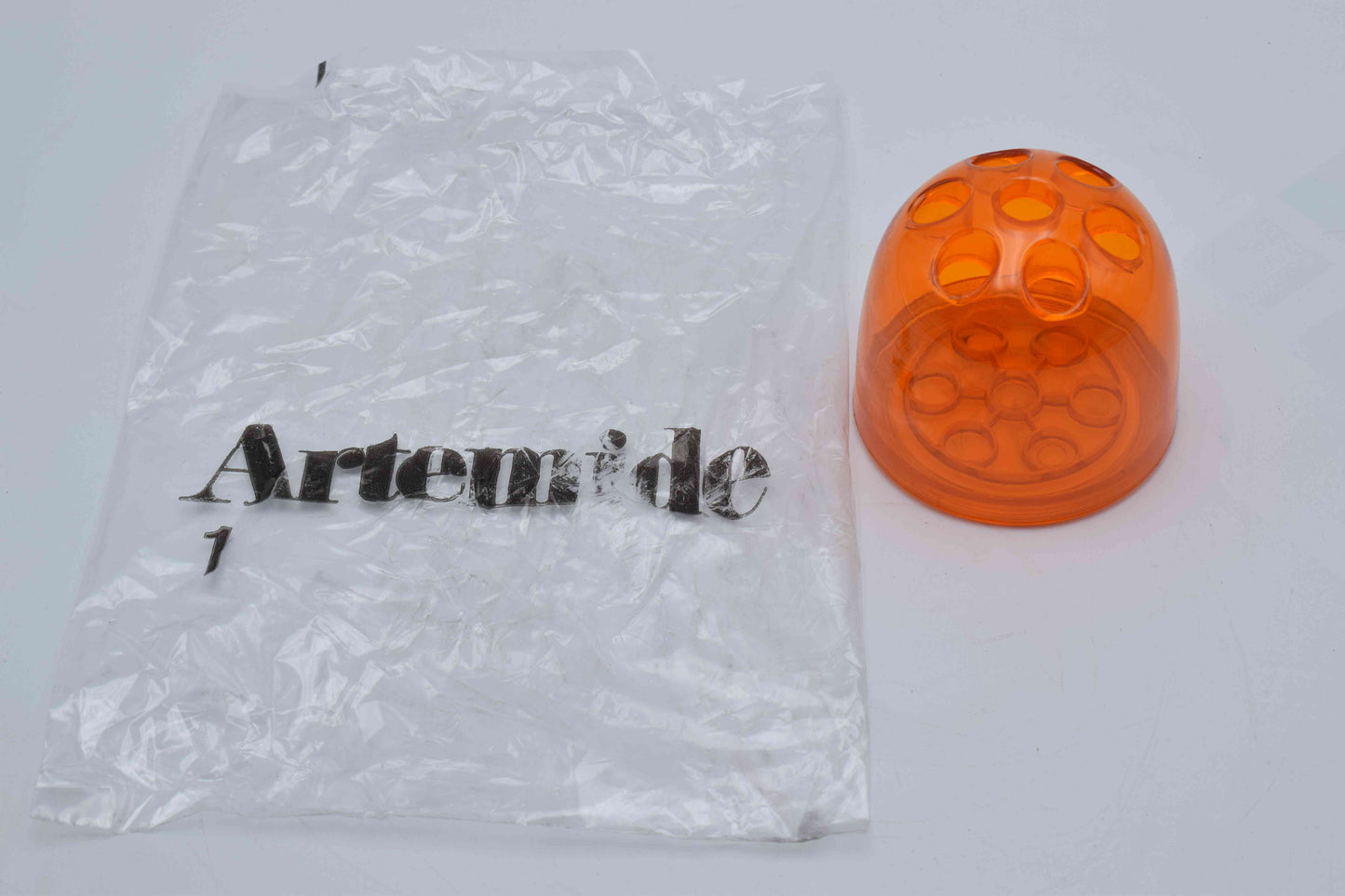 dedalino dedalotto, dedalo artemide, Emma Gismondi, italian design 1960s, space age design, atomic age design, pencil holder, office supply, Danese Milano, Desk organizer, Iconic object, Pen stand, collectors item