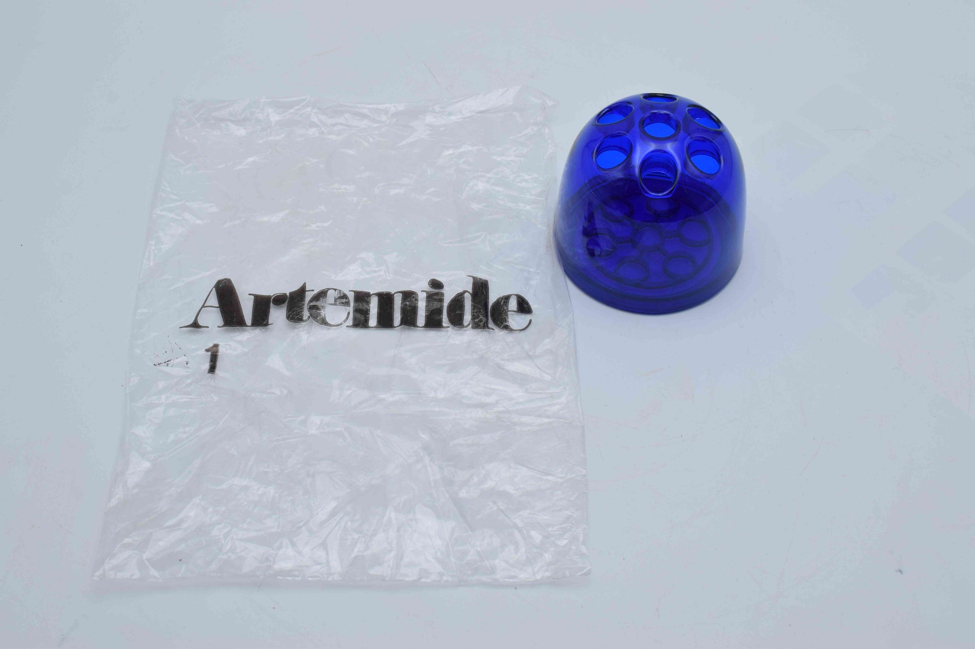 dedalino dedalotto, dedalo artemide, Emma Gismondi, italian design 1960s, space age design, atomic age design, verner panton, pencil holder, office supply, Danese Milano, Desk organizer, Iconic object, Pen stand