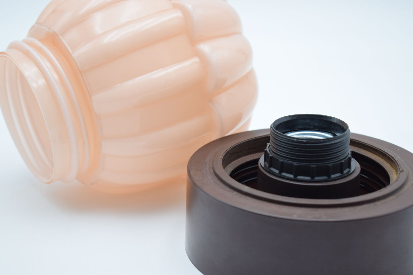 thabur lamp, art deco nouveau, french deco lamp, dutch glass, René Lalique, Le Corbusier, Jean Dunand, Chrysler new york, bauhaus, toilet light, interbellum lamp, titanic lamp, tiffany lamp