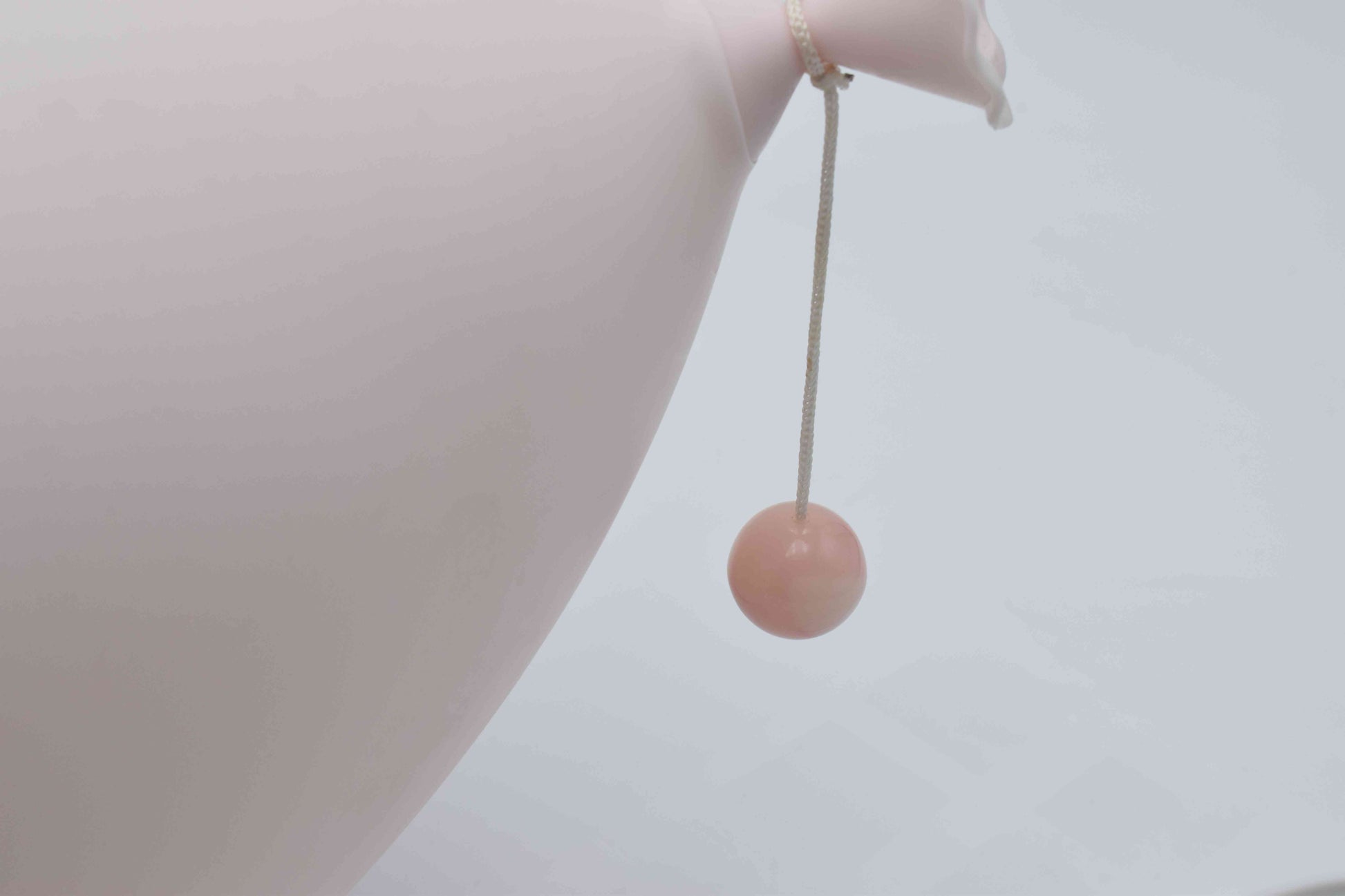 bilumen, kids lights, eames, children, balloon, pink, baby girl, pastel, Yves Christin, baby shower girl, fun present, cute gift, verner panton