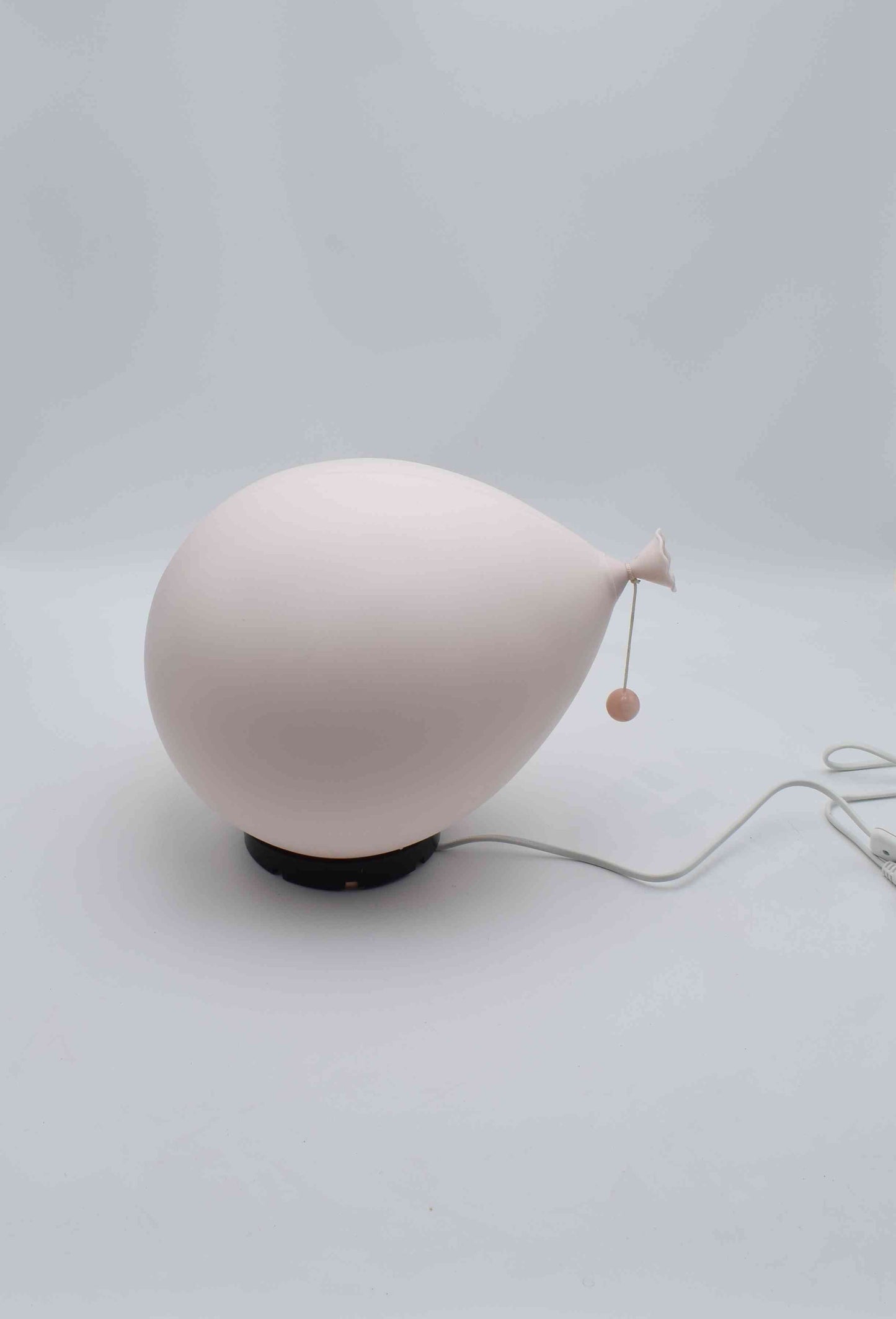 bilumen, kids lights, eames, children, balloon, pink, baby girl, pastel, Yves Christin, baby shower girl, fun present, cute gift, verner panton