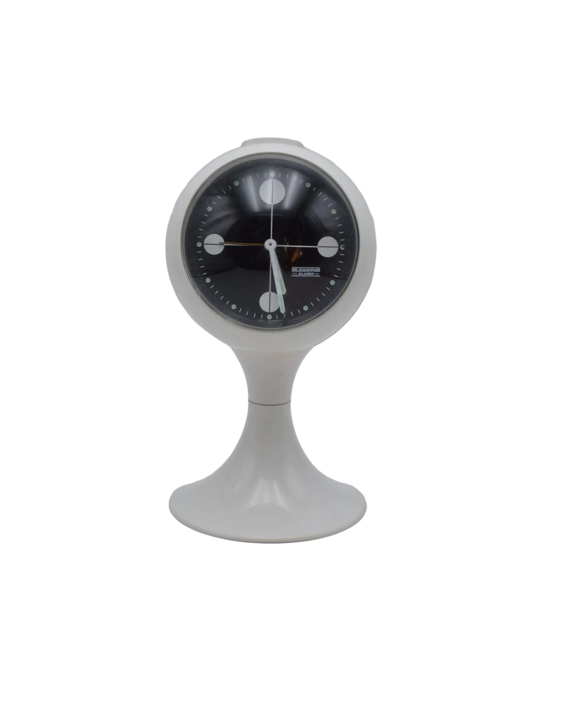 blessing alarm clock, junghans rhythm, verner panton, colombo kartell, pedestal tulip, bedroom white, scandinavian design, space age, atomic age, james bond, startrek, space invaders, star wars robot