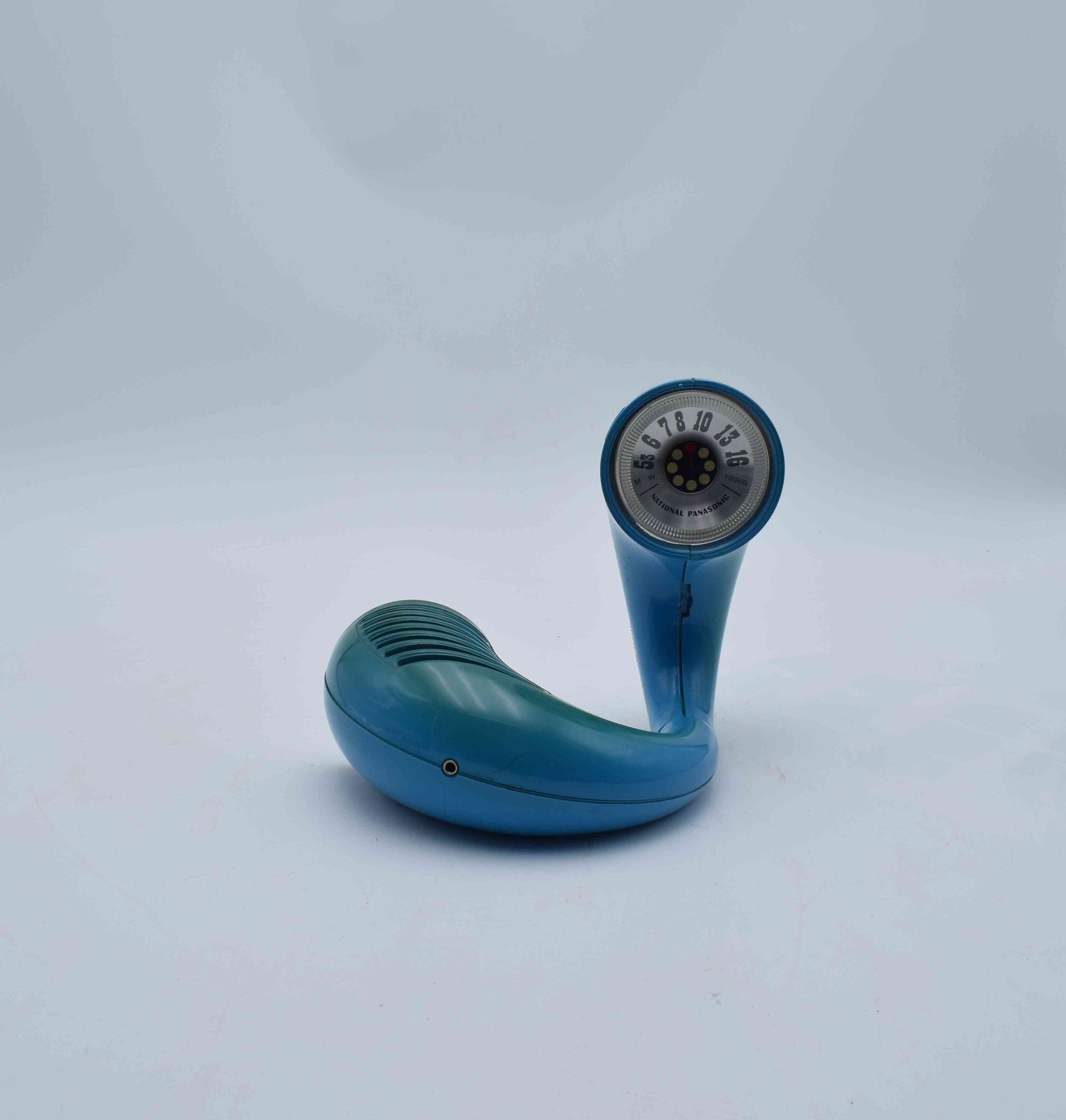 Red radio panasonic, toot a loop, red retro radio, panapet, japan radio, design radio, walkman, mp3 player, iphone, verner panton era, space age radio, special gift, national panasonic