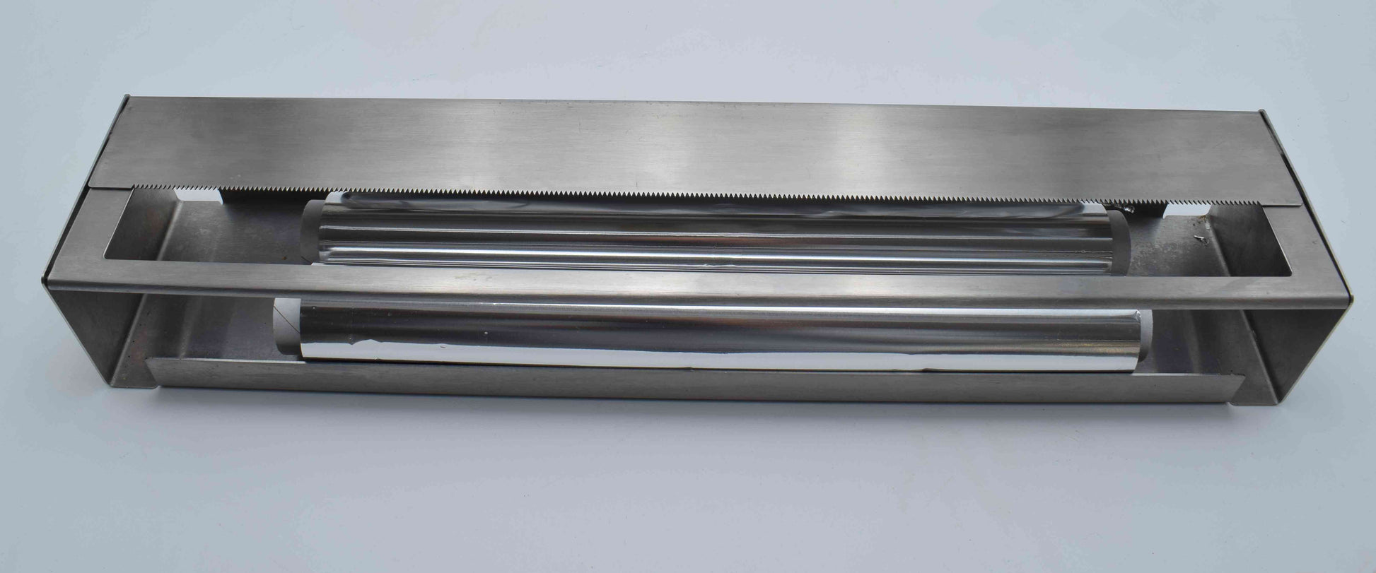 bulthaup kitchen, foil dispenser, bulthaup siematic, german kitchen, kitchen accessories, kitchen storage, vintage kitchen, design kitchen, kitchen aid, alessi Gaggenau, miele viking, BlueStar ikea, minimalistic design